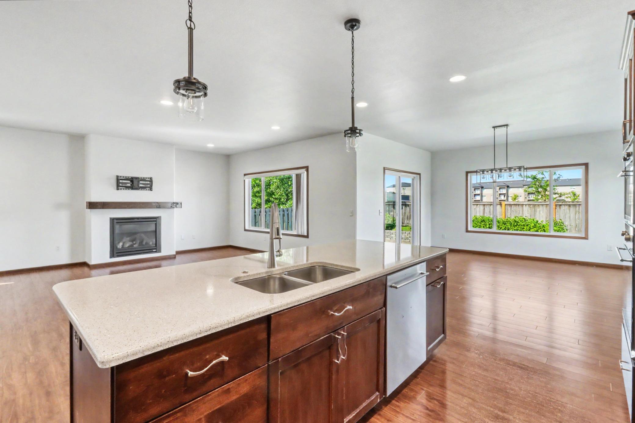 2012 single family home for sale at 5001 44th Street S in Fargo, ND — 5 bed, 4 bath (photo 17 of 66)