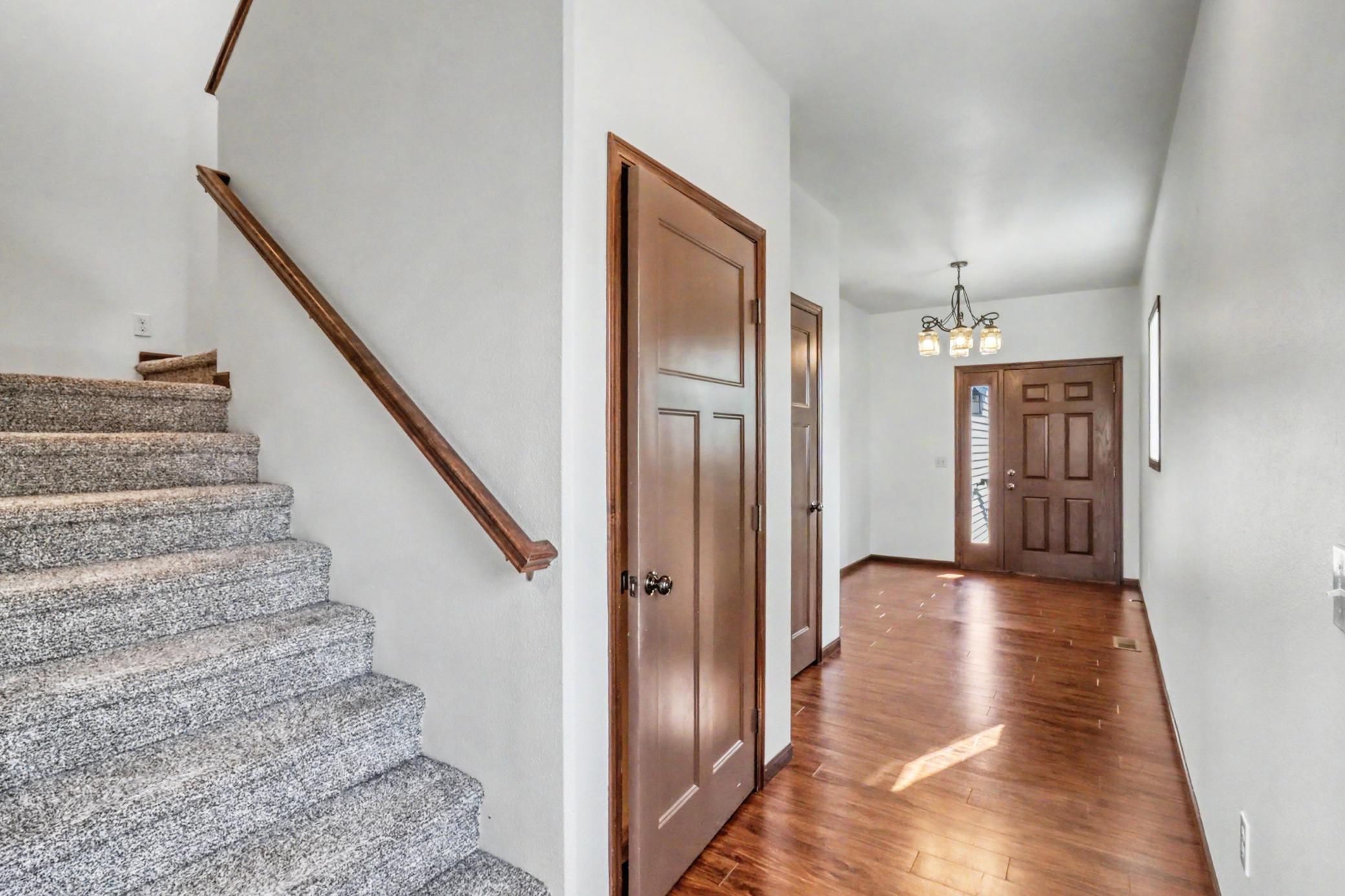 2012 single family home for sale at 5001 44th Street S in Fargo, ND — 5 bed, 4 bath (photo 3 of 66)
