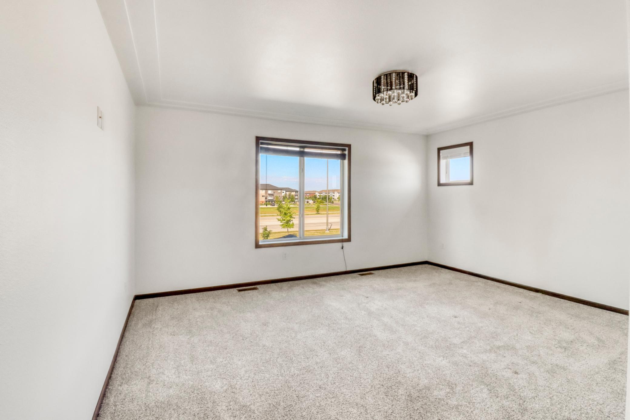 2012 single family home for sale at 5001 44th Street S in Fargo, ND — 5 bed, 4 bath (photo 33 of 66)