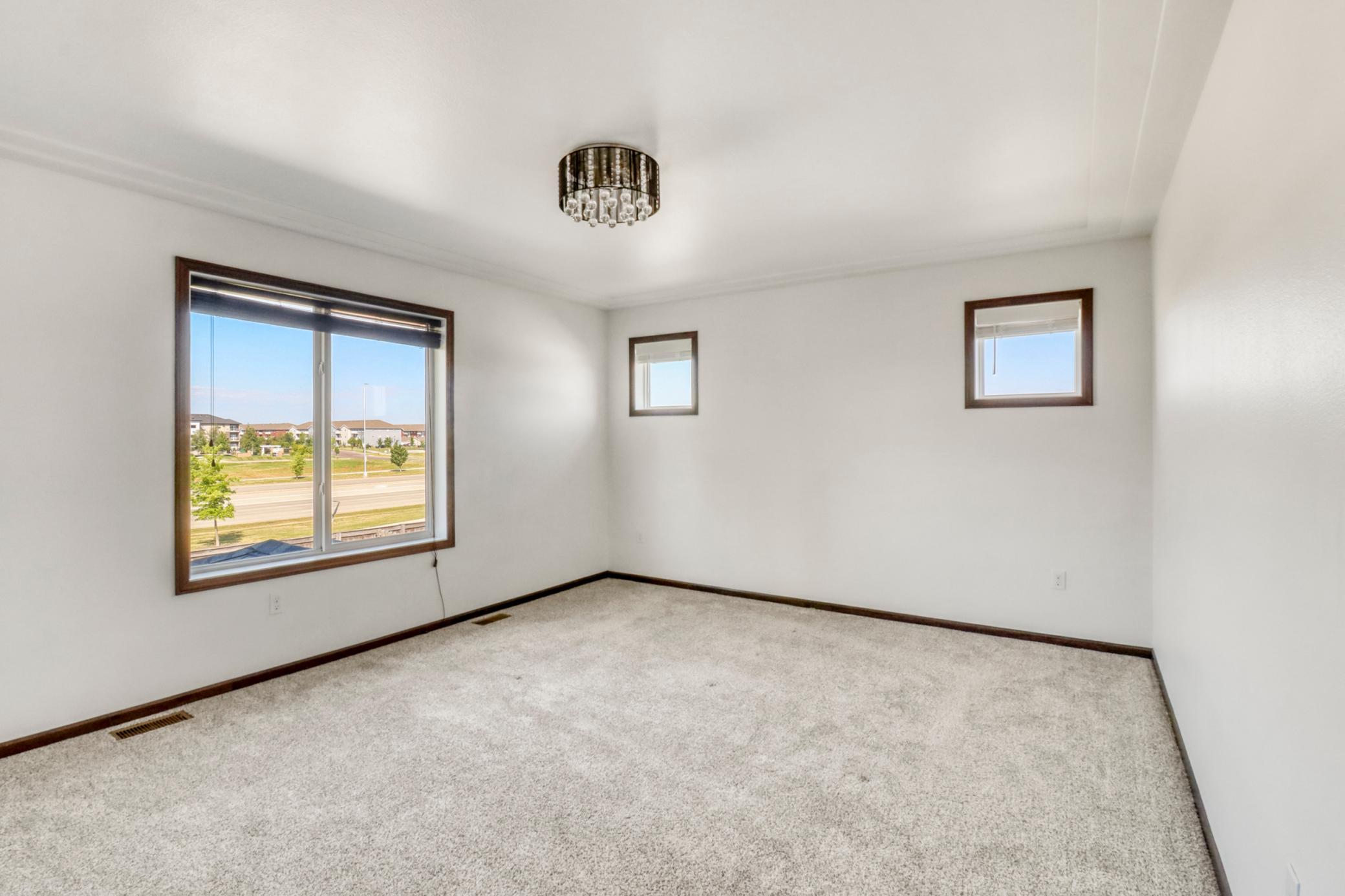 2012 single family home for sale at 5001 44th Street S in Fargo, ND — 5 bed, 4 bath (photo 34 of 66)