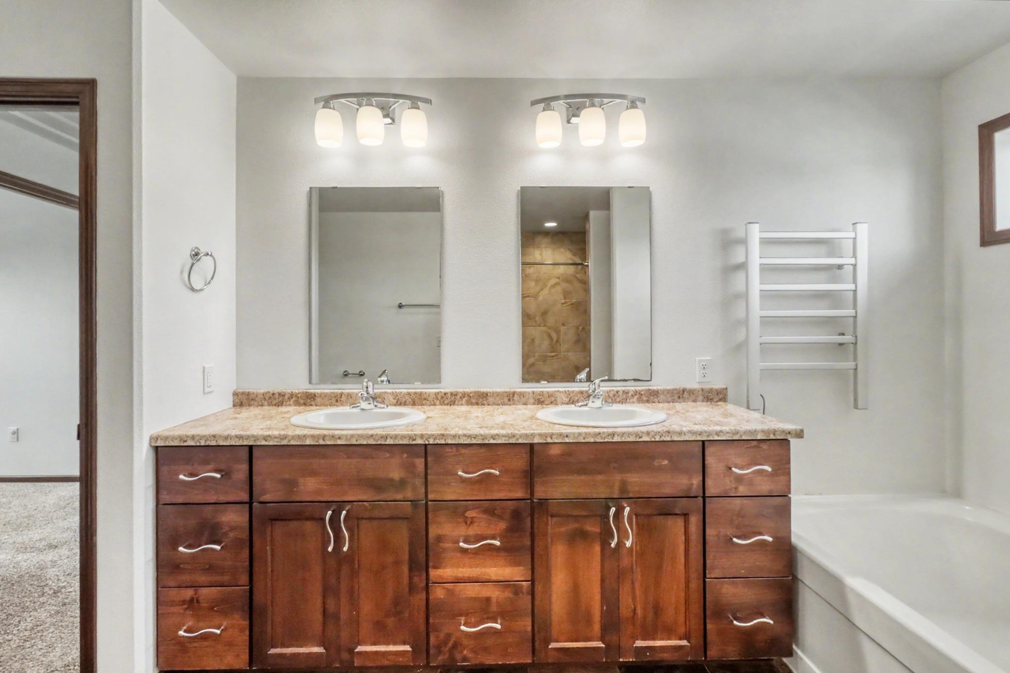 2012 single family home for sale at 5001 44th Street S in Fargo, ND — 5 bed, 4 bath (photo 40 of 66)