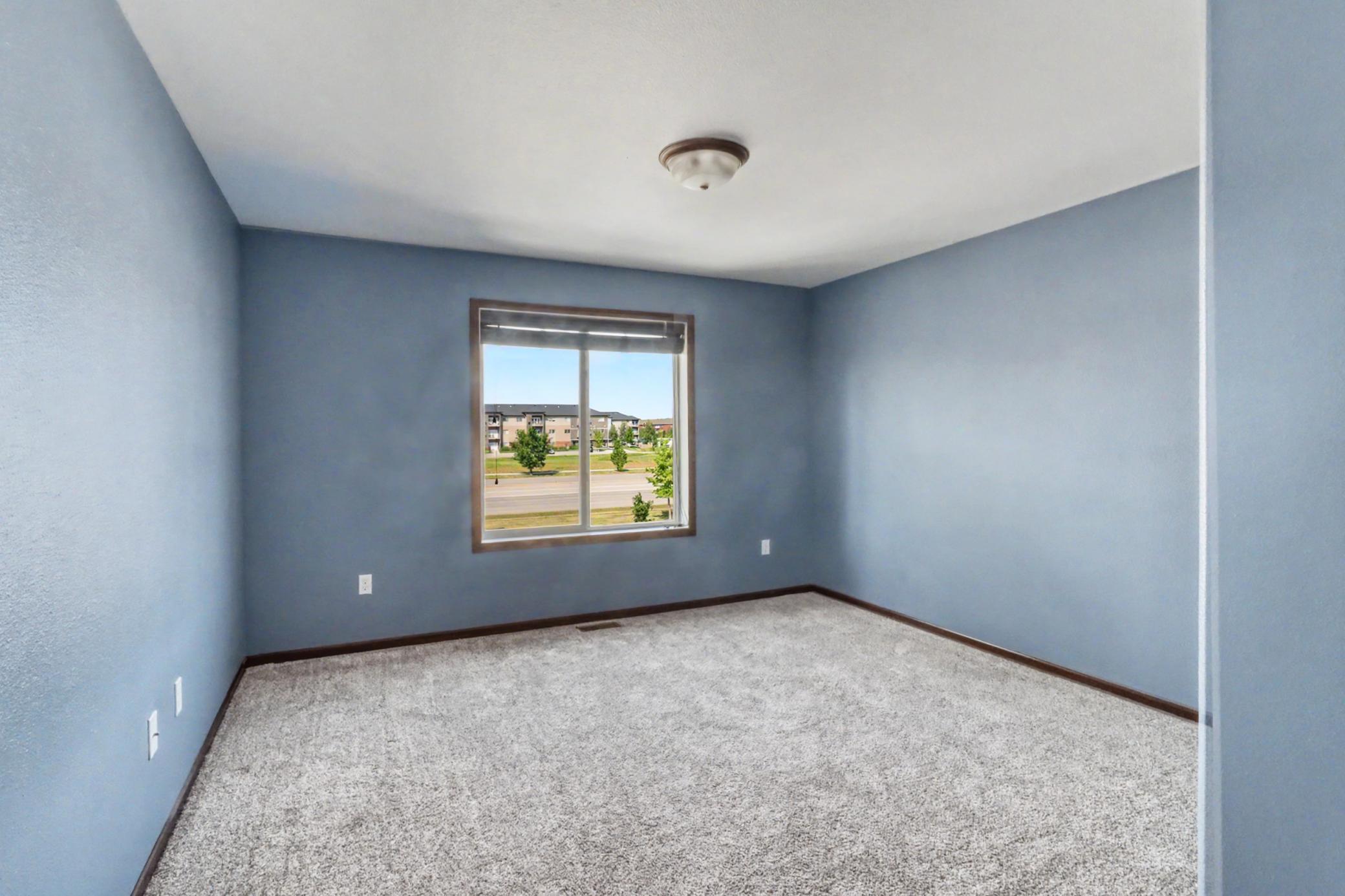 2012 single family home for sale at 5001 44th Street S in Fargo, ND — 5 bed, 4 bath (photo 43 of 66)