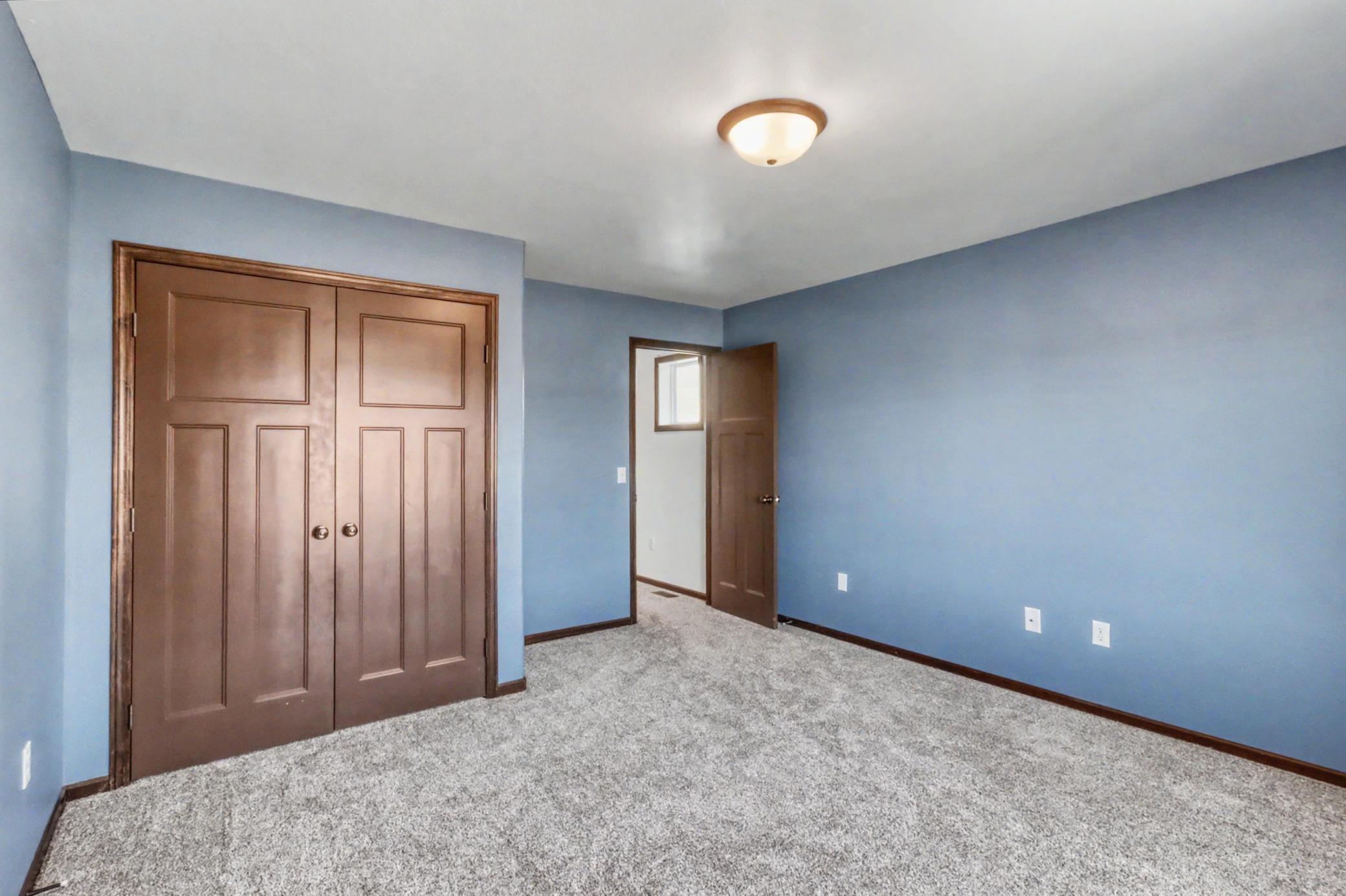 2012 single family home for sale at 5001 44th Street S in Fargo, ND — 5 bed, 4 bath (photo 44 of 66)