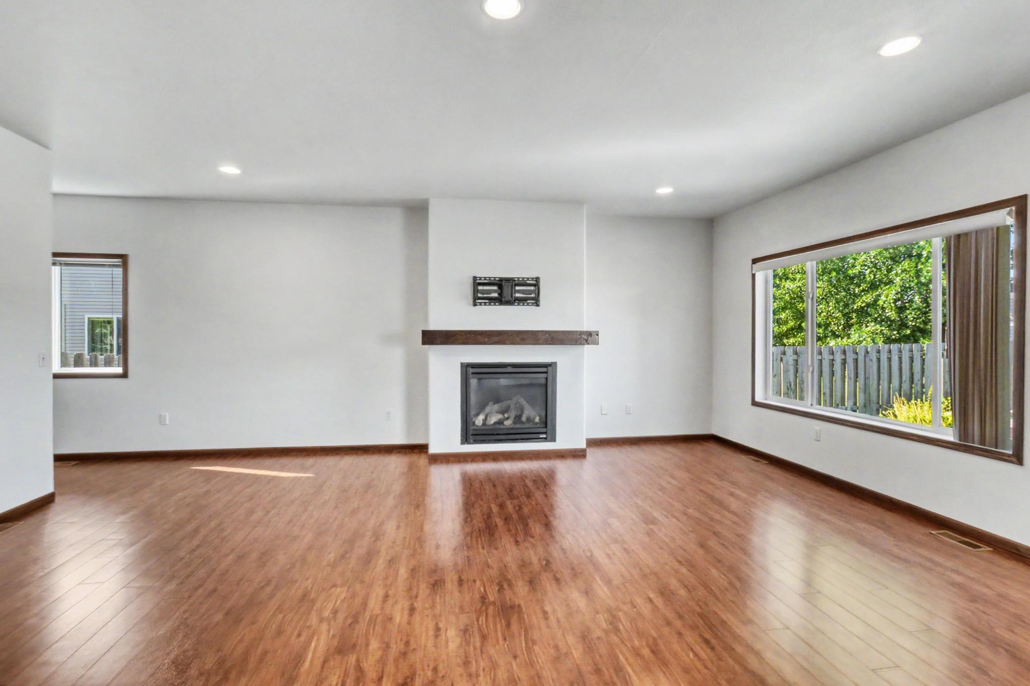 2012 single family home for sale at 5001 44th Street S in Fargo, ND — 5 bed, 4 bath (photo 7 of 66)
