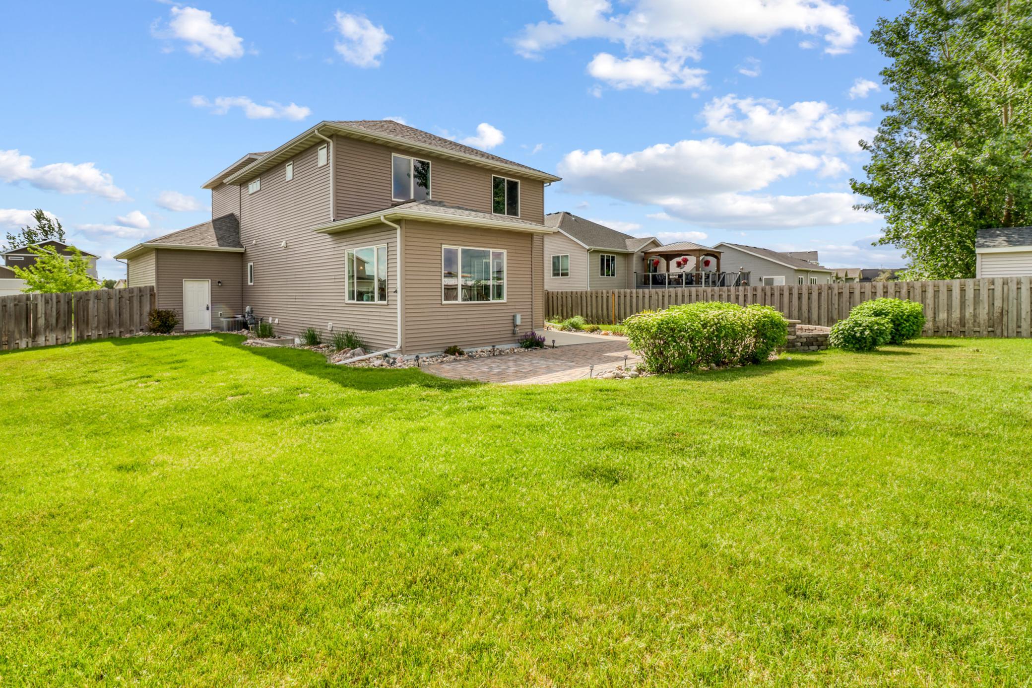 2012 single family home for sale at 5001 44th Street S in Fargo, ND — 5 bed, 4 bath (photo 65 of 66)