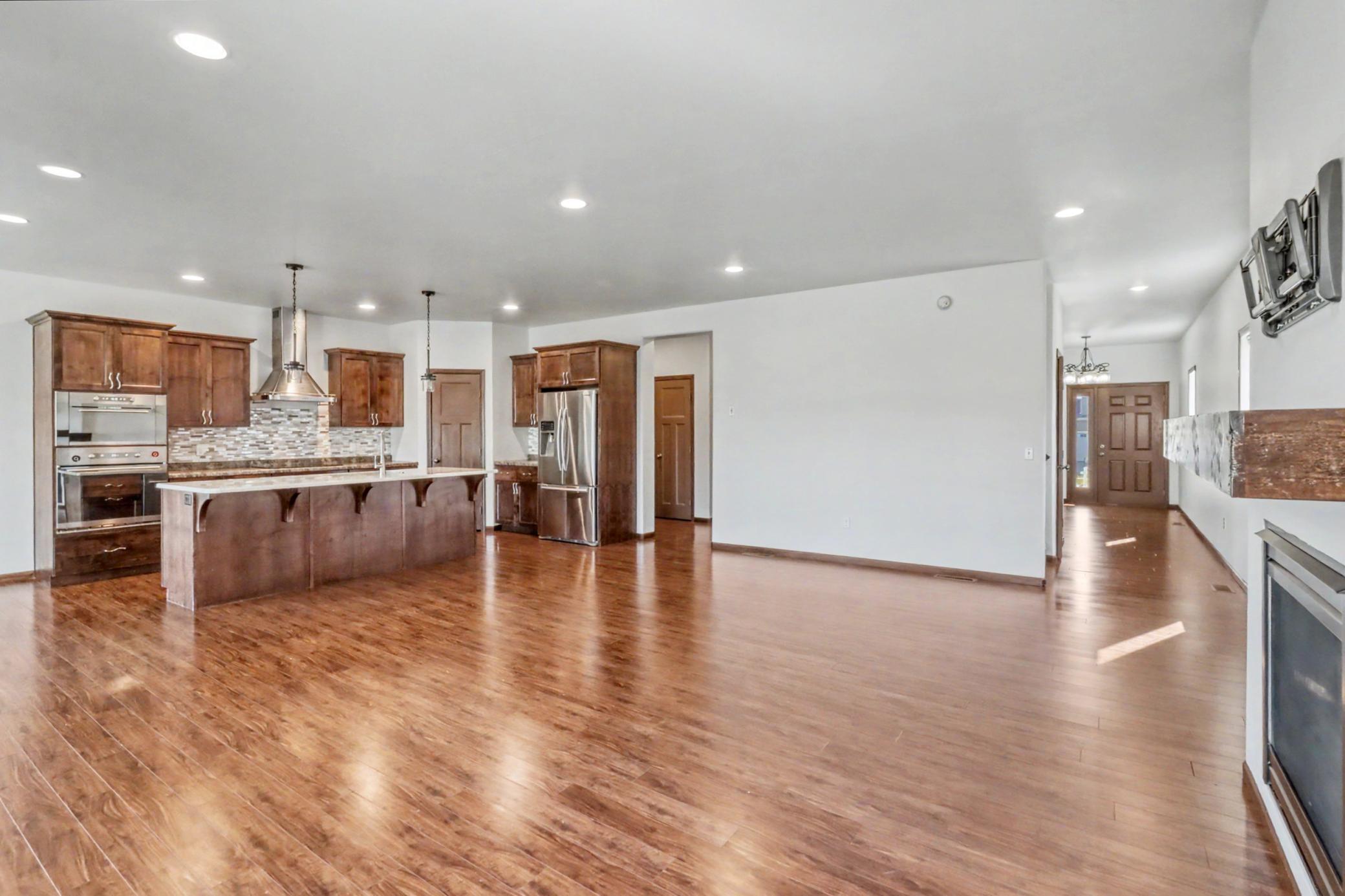 2012 single family home for sale at 5001 44th Street S in Fargo, ND — 5 bed, 4 bath (photo 9 of 66)