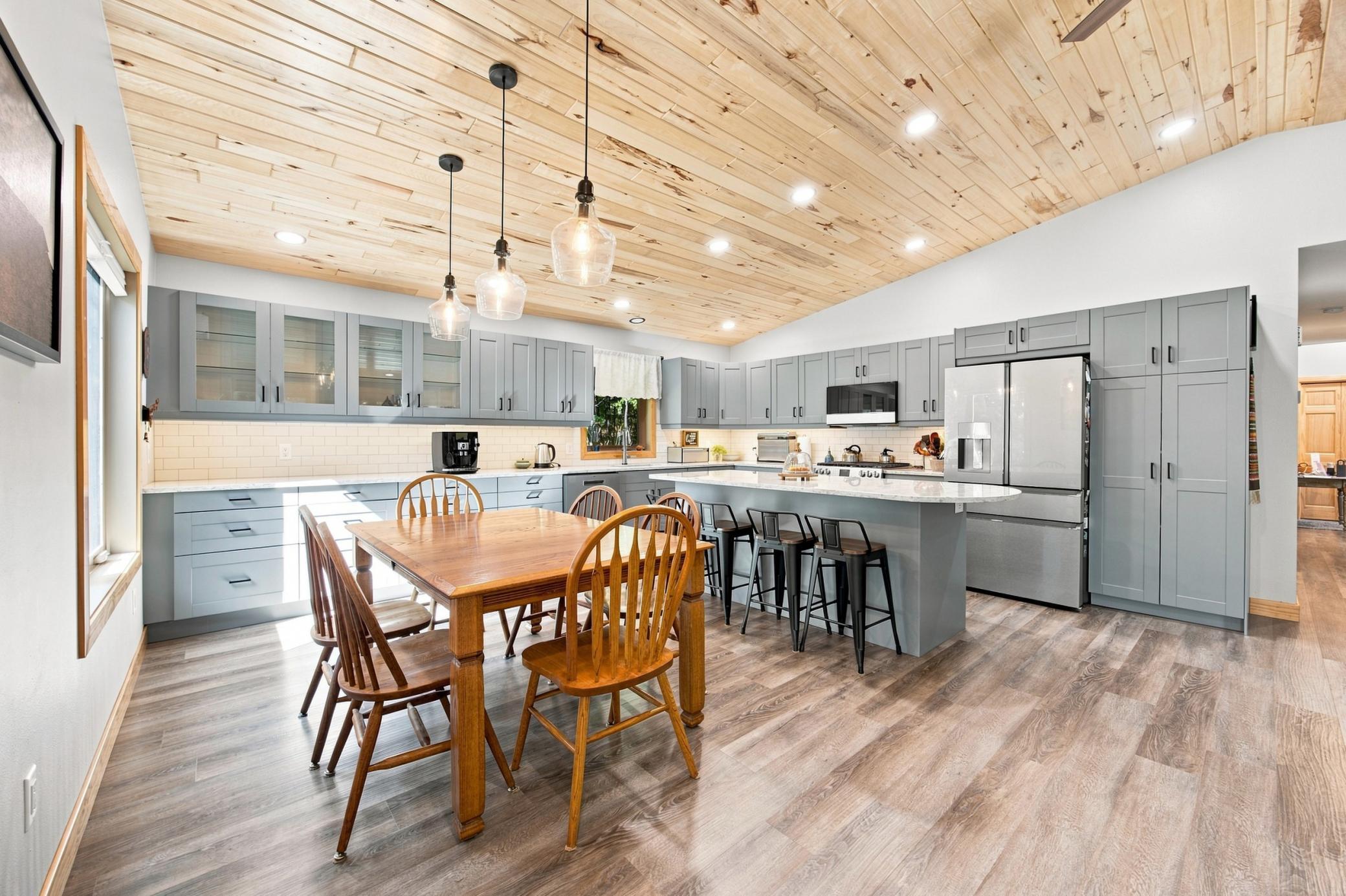 1994 single family home for sale at 28633 N Buffalo Lake Road in Callaway, MN — 5 bed, 5 bath (photo 3 of 45)