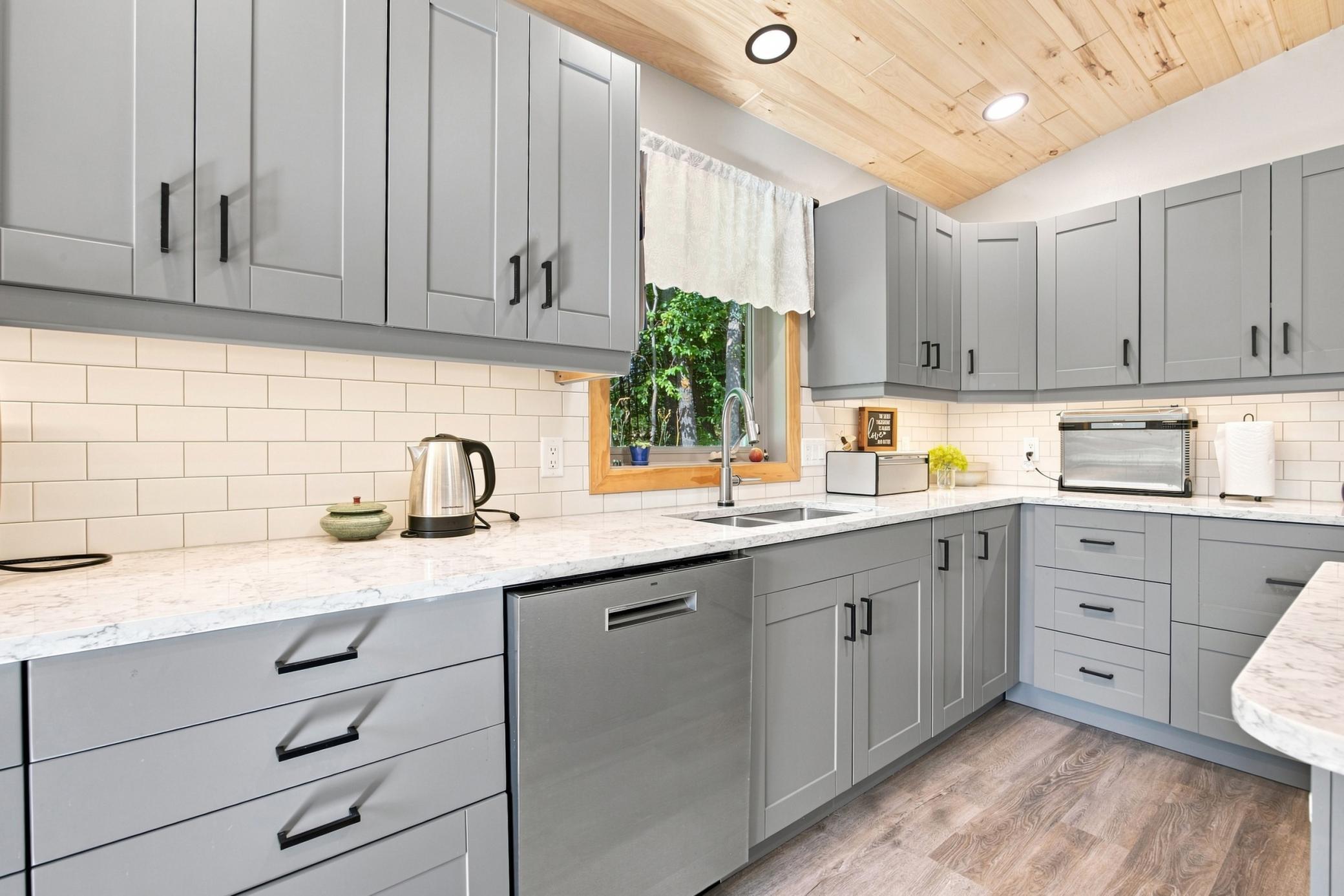 1994 single family home for sale at 28633 N Buffalo Lake Road in Callaway, MN — 5 bed, 5 bath (photo 4 of 45)