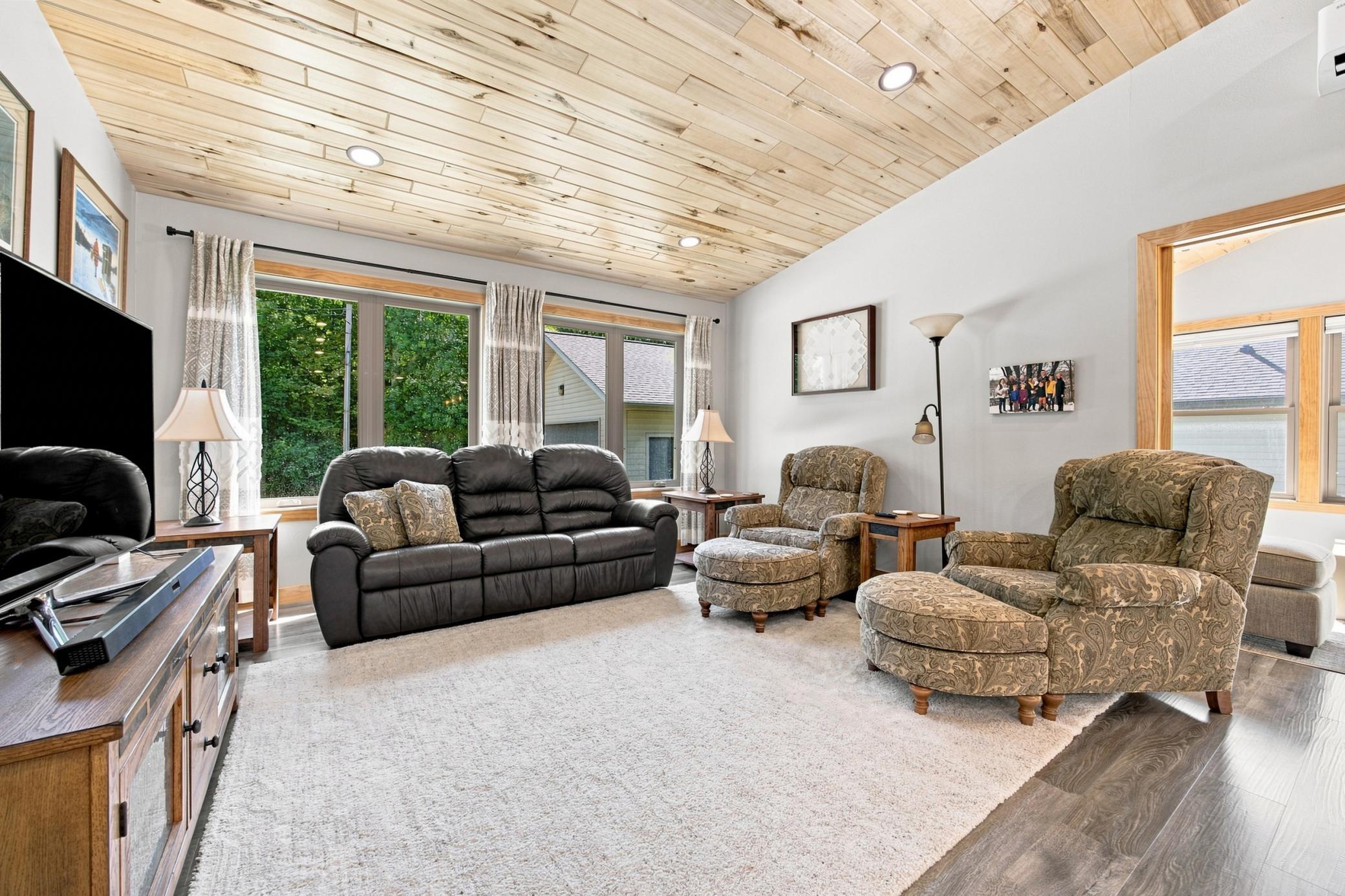 1994 single family home for sale at 28633 N Buffalo Lake Road in Callaway, MN — 5 bed, 5 bath (photo 9 of 45)