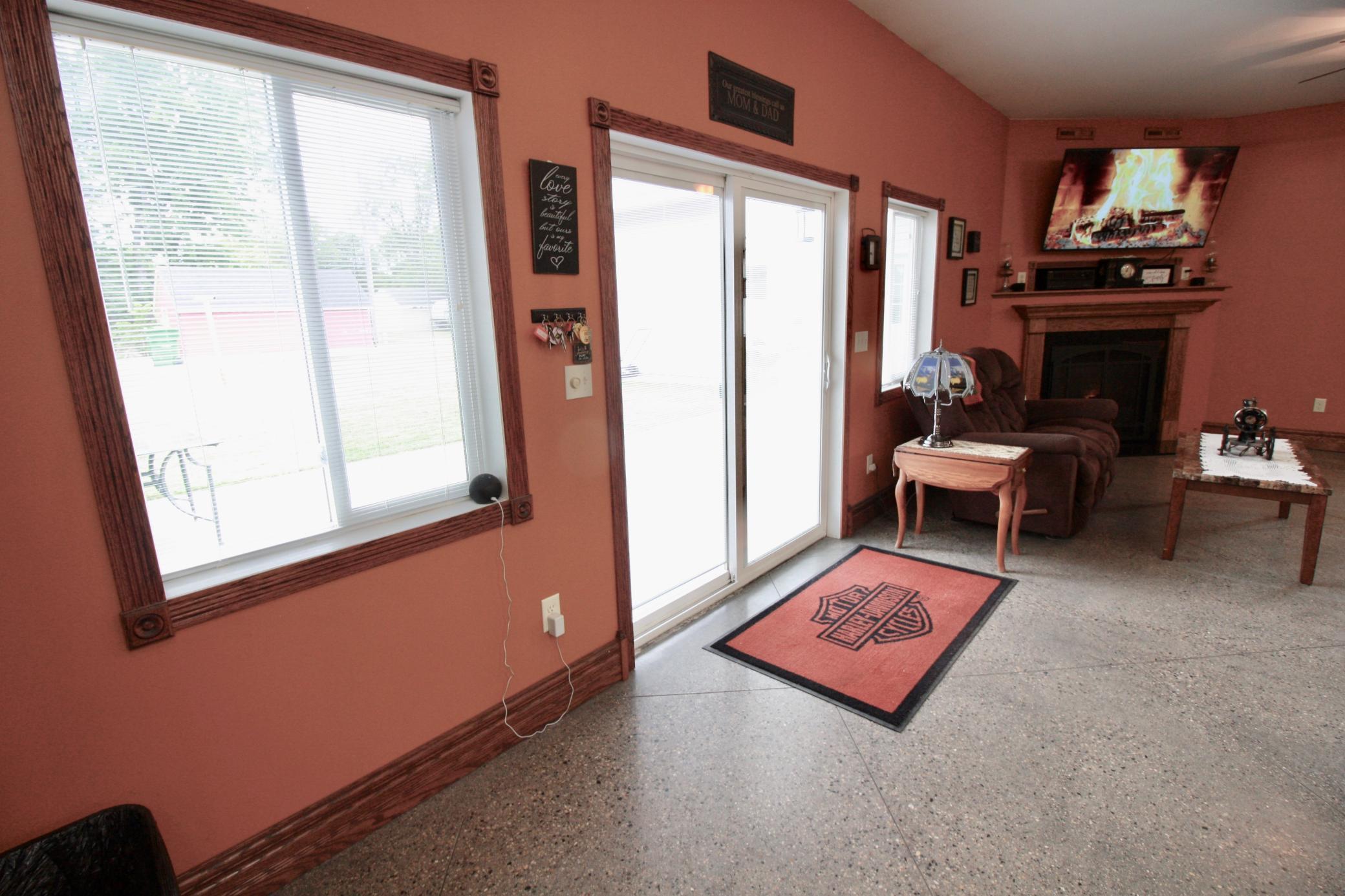 1992 single family home for sale at 525 12th Street N in Breckenridge, MN — 4 bed, 2 bath (photo 17 of 74)
