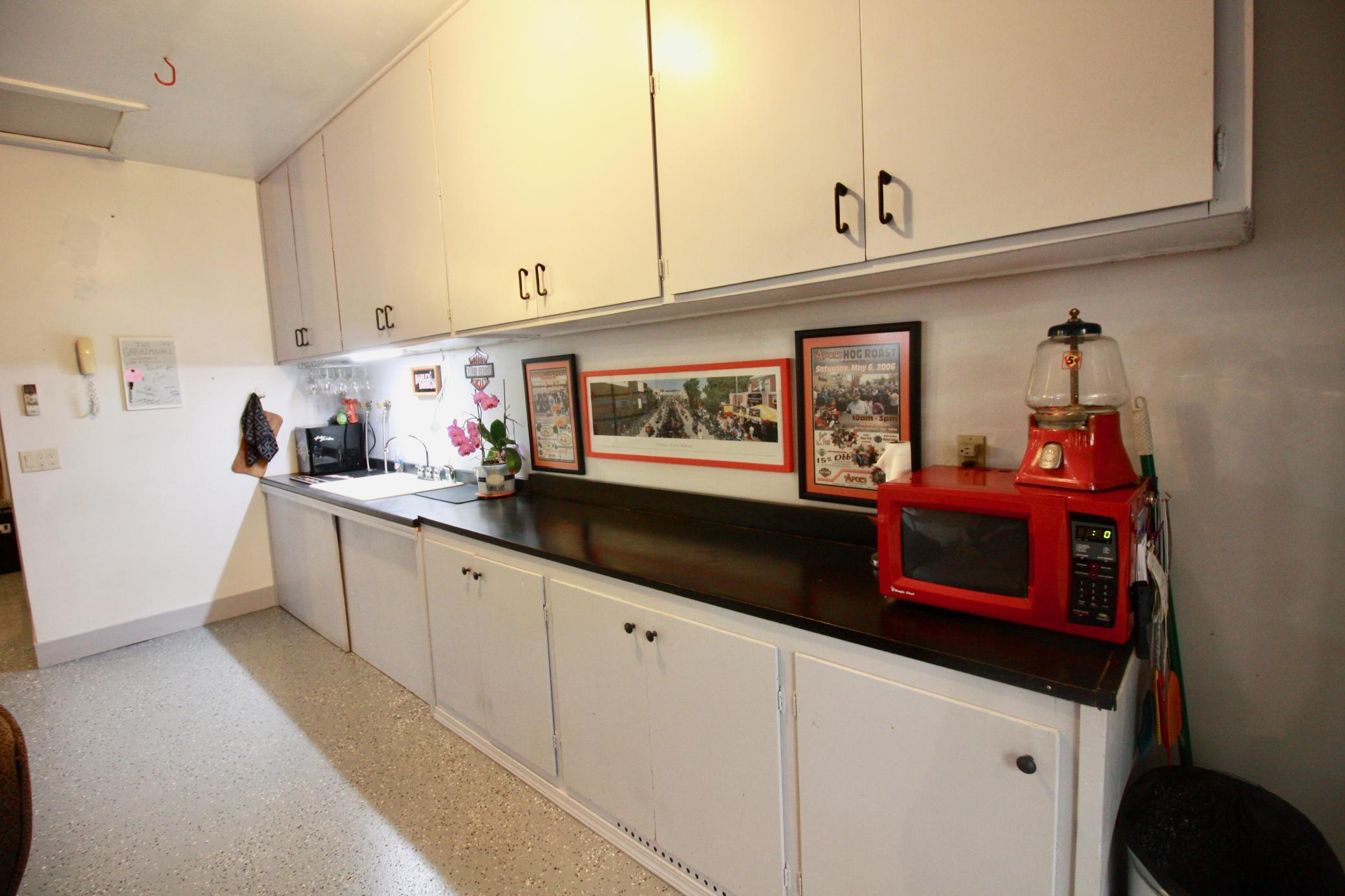 1992 single family home for sale at 525 12th Street N in Breckenridge, MN — 4 bed, 2 bath (photo 22 of 74)