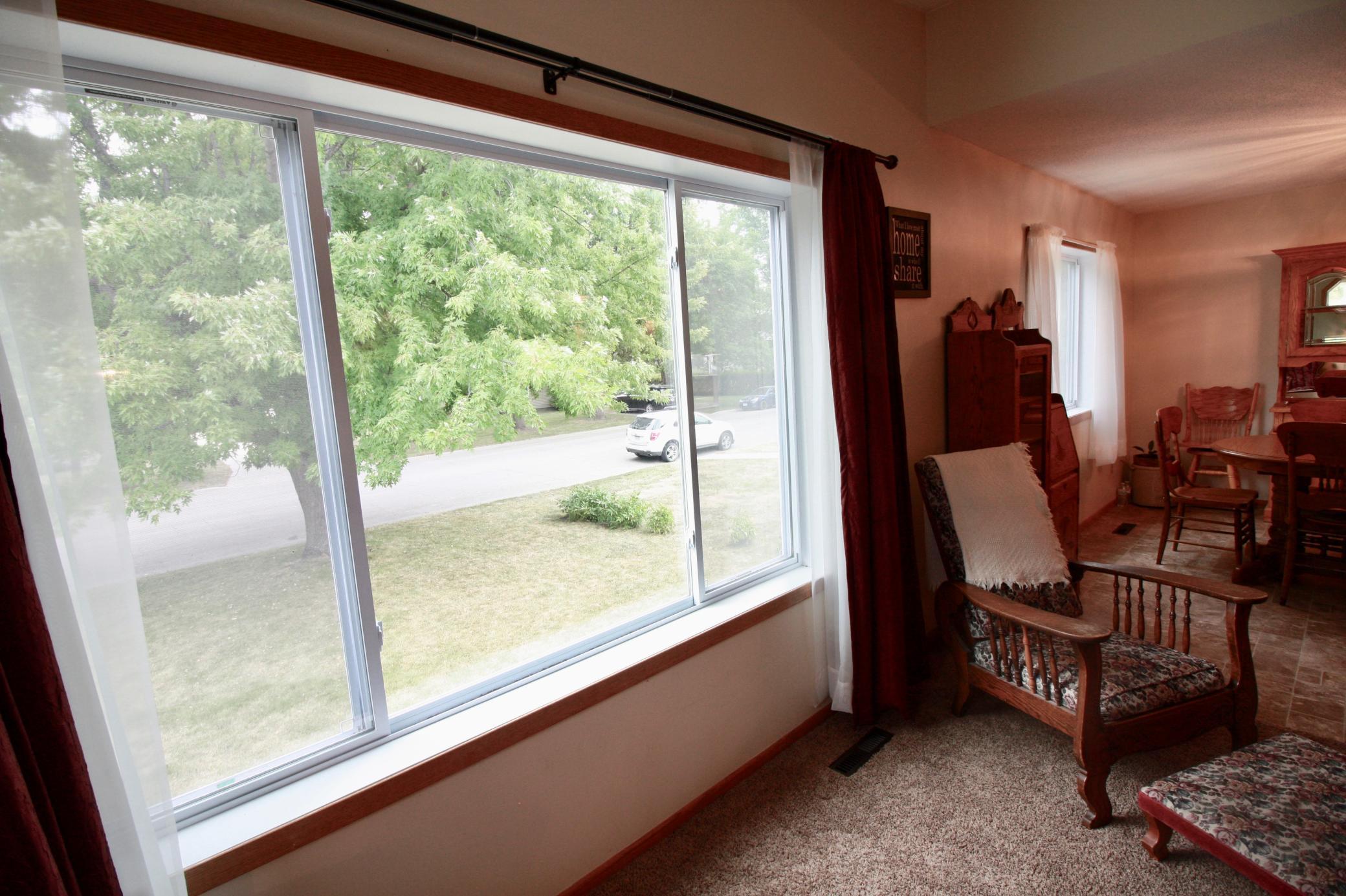 1992 single family home for sale at 525 12th Street N in Breckenridge, MN — 4 bed, 2 bath (photo 34 of 74)
