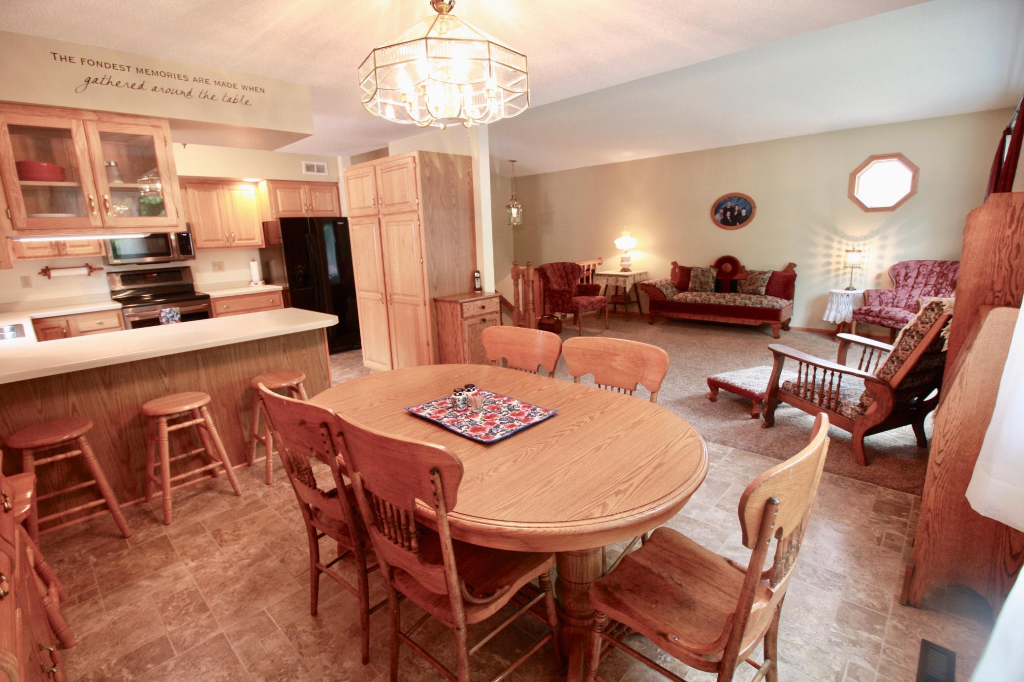 1992 single family home for sale at 525 12th Street N in Breckenridge, MN — 4 bed, 2 bath (photo 38 of 74)