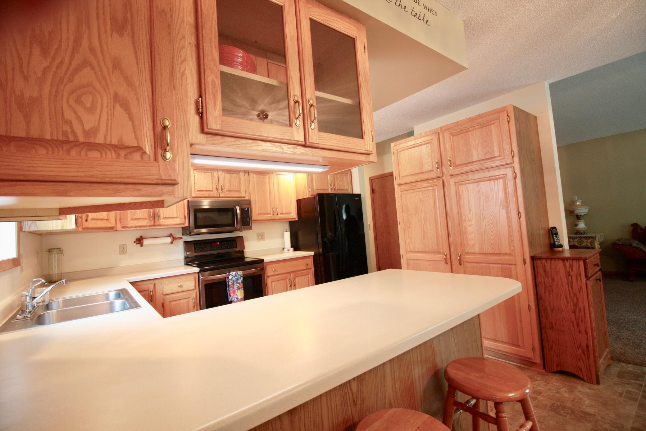 1992 single family home for sale at 525 12th Street N in Breckenridge, MN — 4 bed, 2 bath (photo 39 of 74)