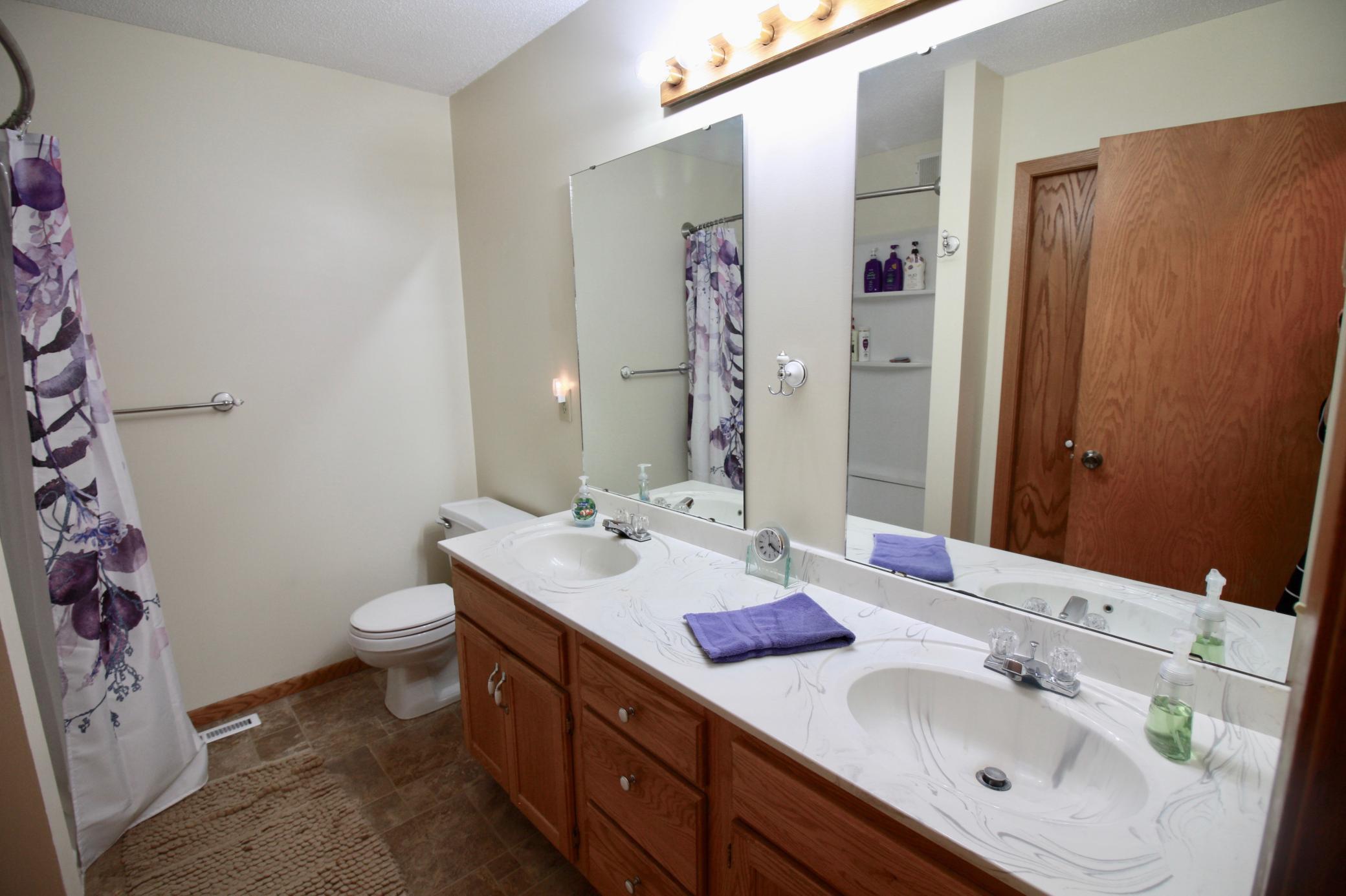 1992 single family home for sale at 525 12th Street N in Breckenridge, MN — 4 bed, 2 bath (photo 44 of 74)