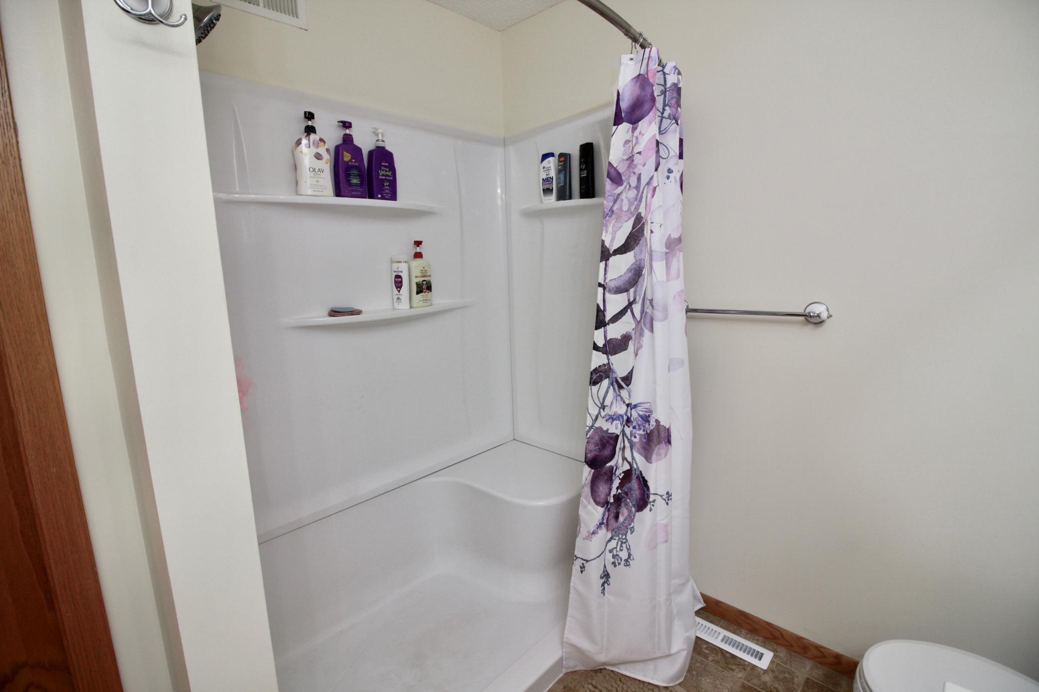 1992 single family home for sale at 525 12th Street N in Breckenridge, MN — 4 bed, 2 bath (photo 45 of 74)
