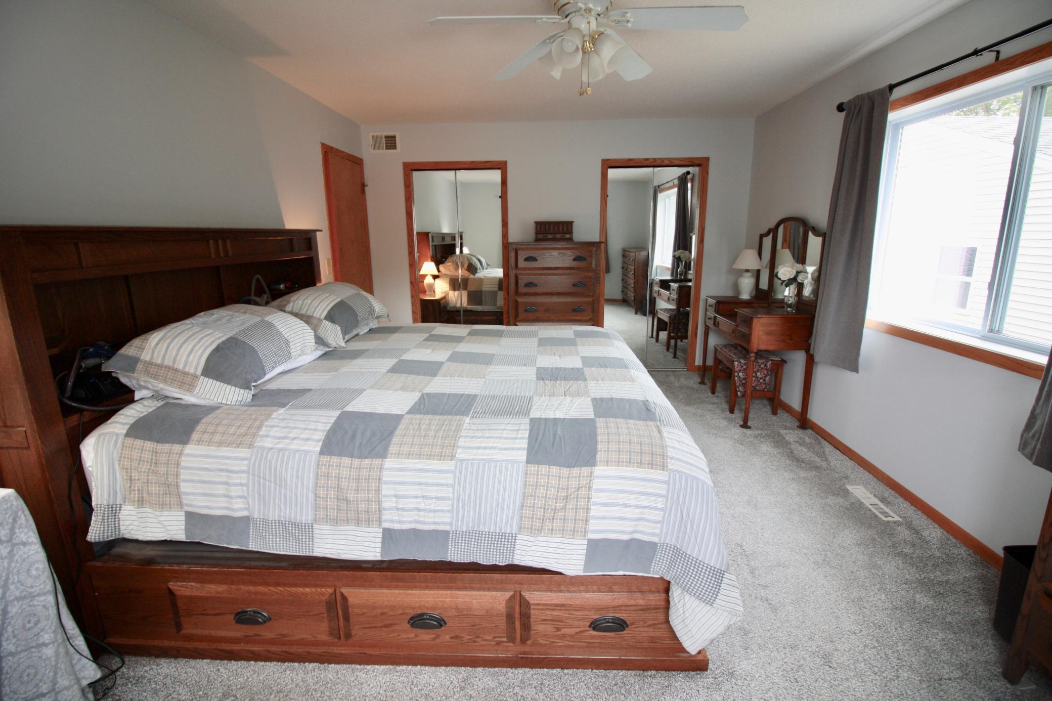 1992 single family home for sale at 525 12th Street N in Breckenridge, MN — 4 bed, 2 bath (photo 48 of 74)