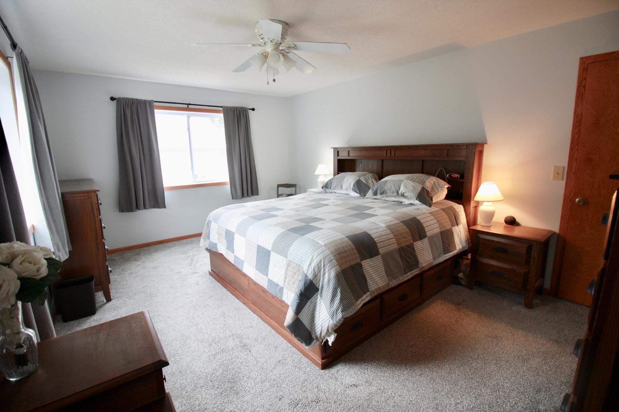 1992 single family home for sale at 525 12th Street N in Breckenridge, MN — 4 bed, 2 bath (photo 49 of 74)