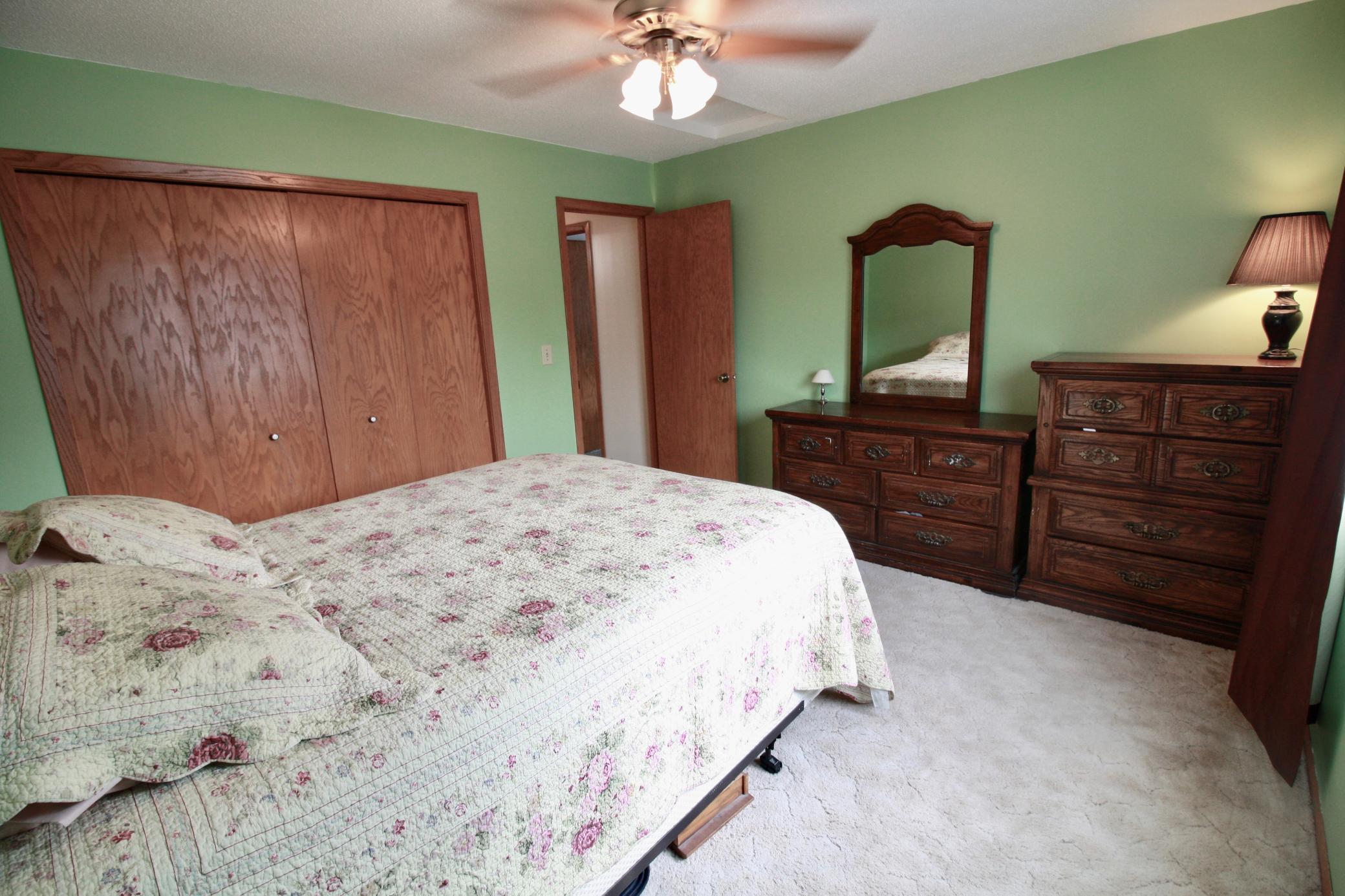 1992 single family home for sale at 525 12th Street N in Breckenridge, MN — 4 bed, 2 bath (photo 50 of 74)