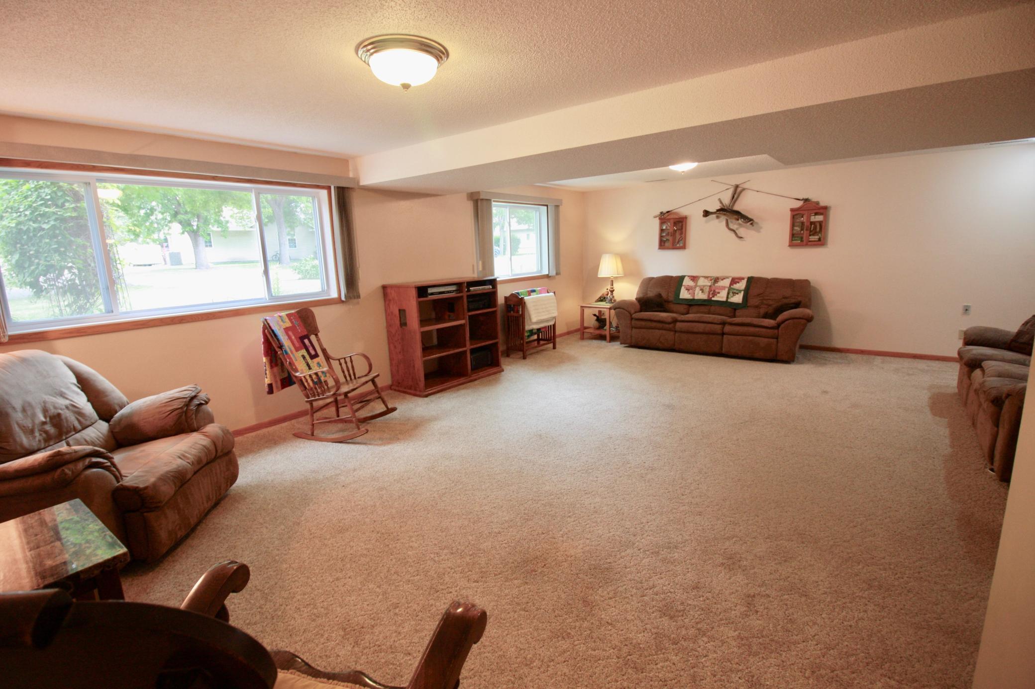 1992 single family home for sale at 525 12th Street N in Breckenridge, MN — 4 bed, 2 bath (photo 52 of 74)