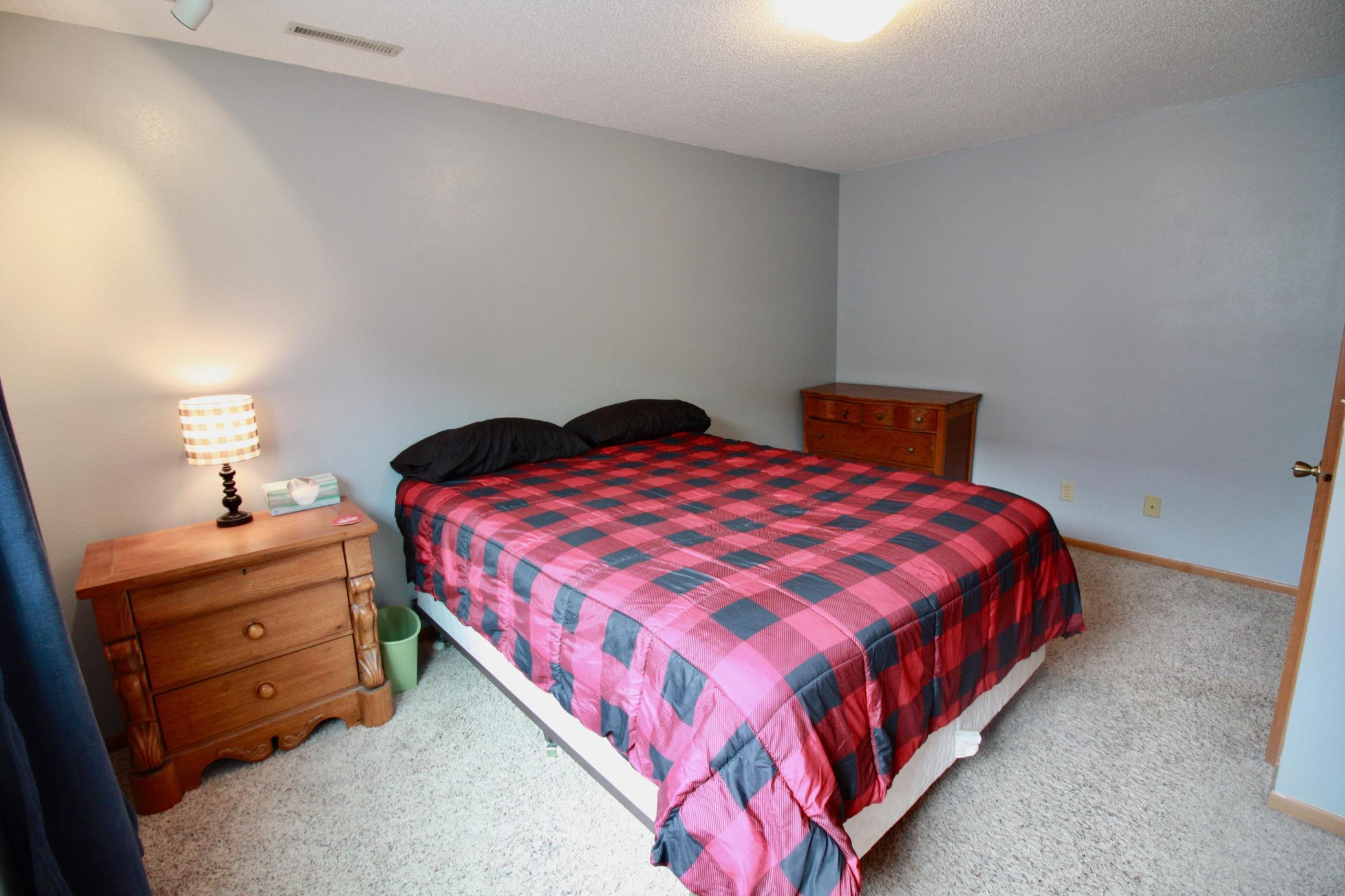 1992 single family home for sale at 525 12th Street N in Breckenridge, MN — 4 bed, 2 bath (photo 64 of 74)