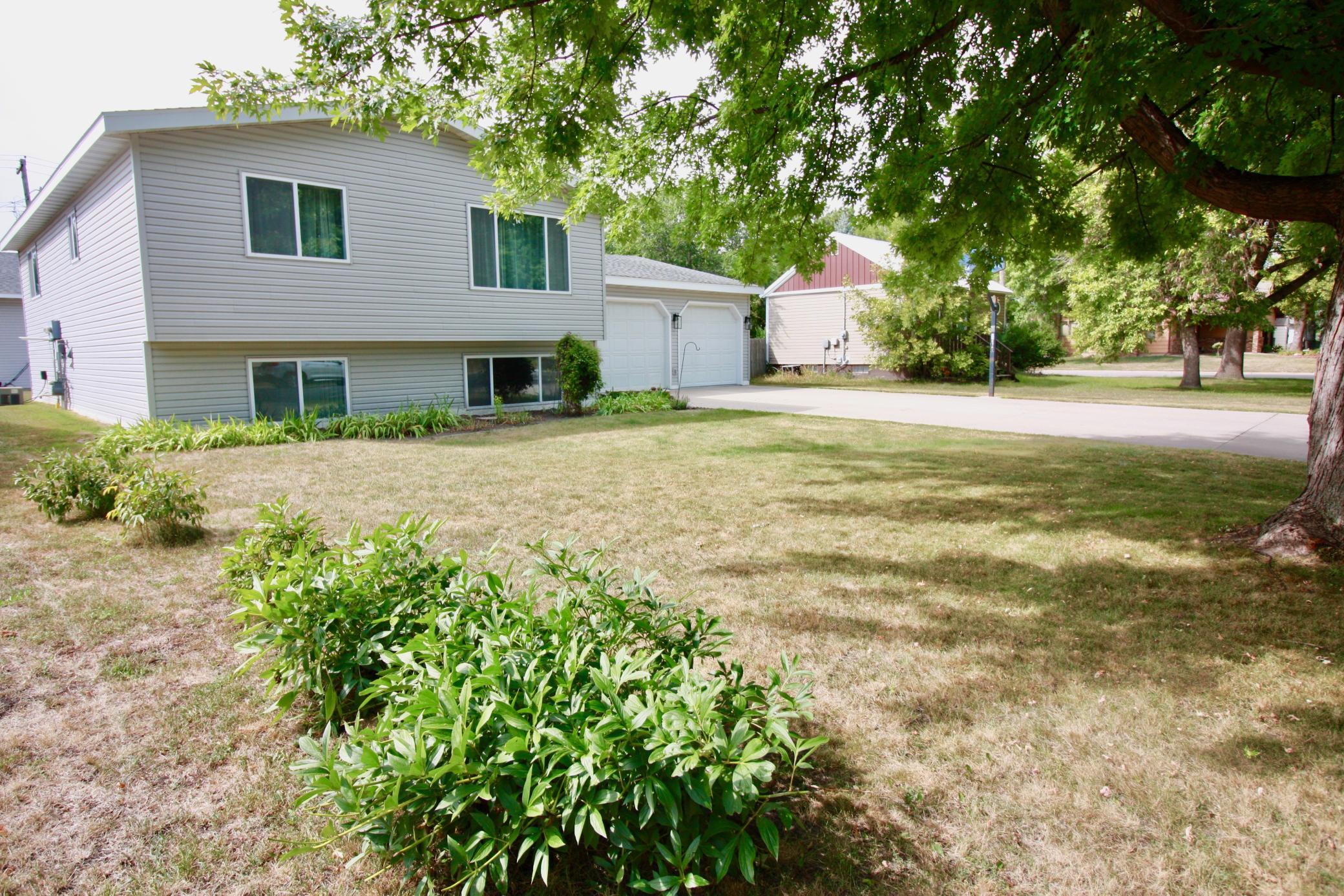 1992 single family home for sale at 525 12th Street N in Breckenridge, MN — 4 bed, 2 bath (photo 74 of 74)