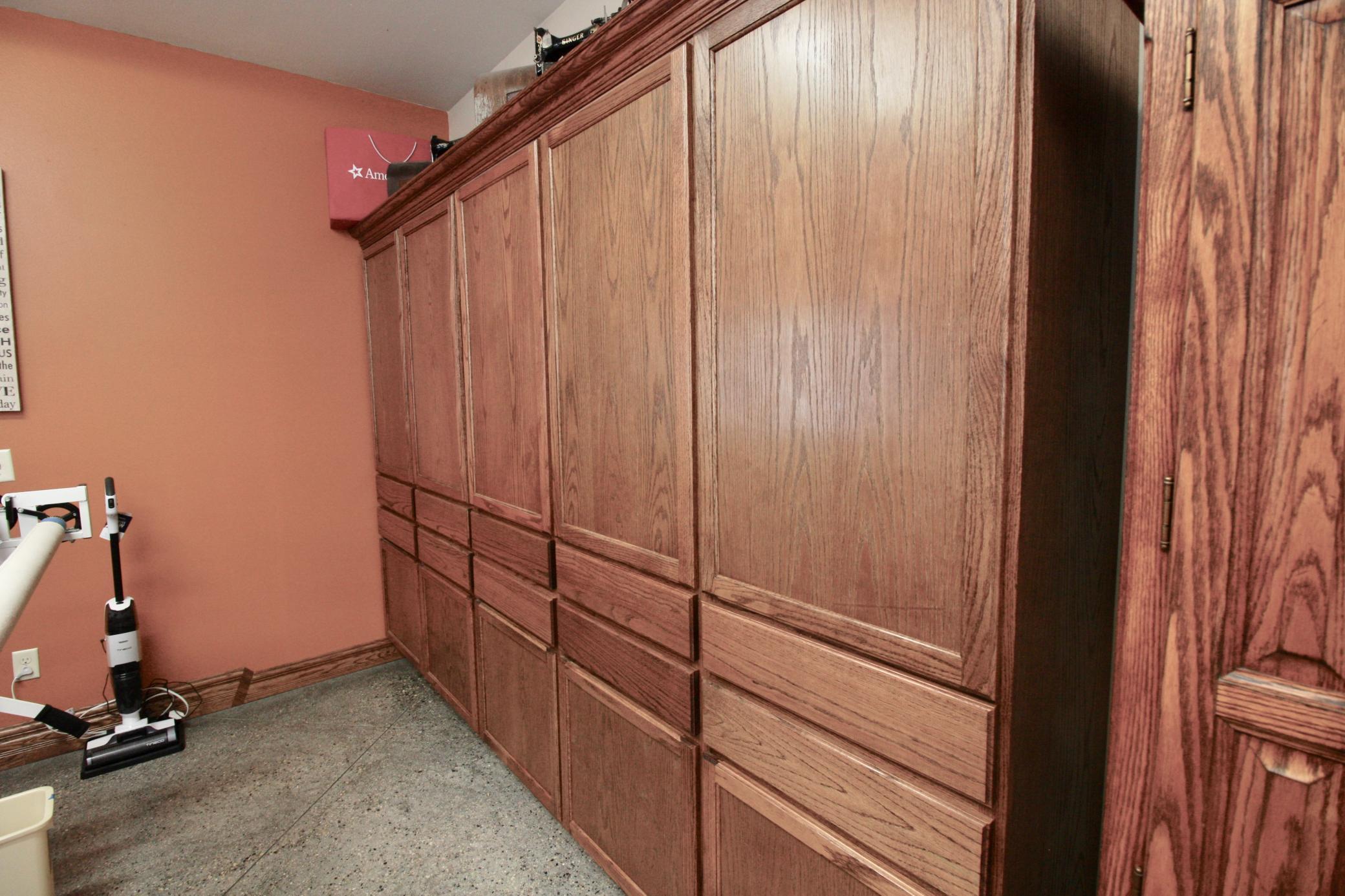 1992 single family home for sale at 525 12th Street N in Breckenridge, MN — 4 bed, 2 bath (photo 10 of 74)