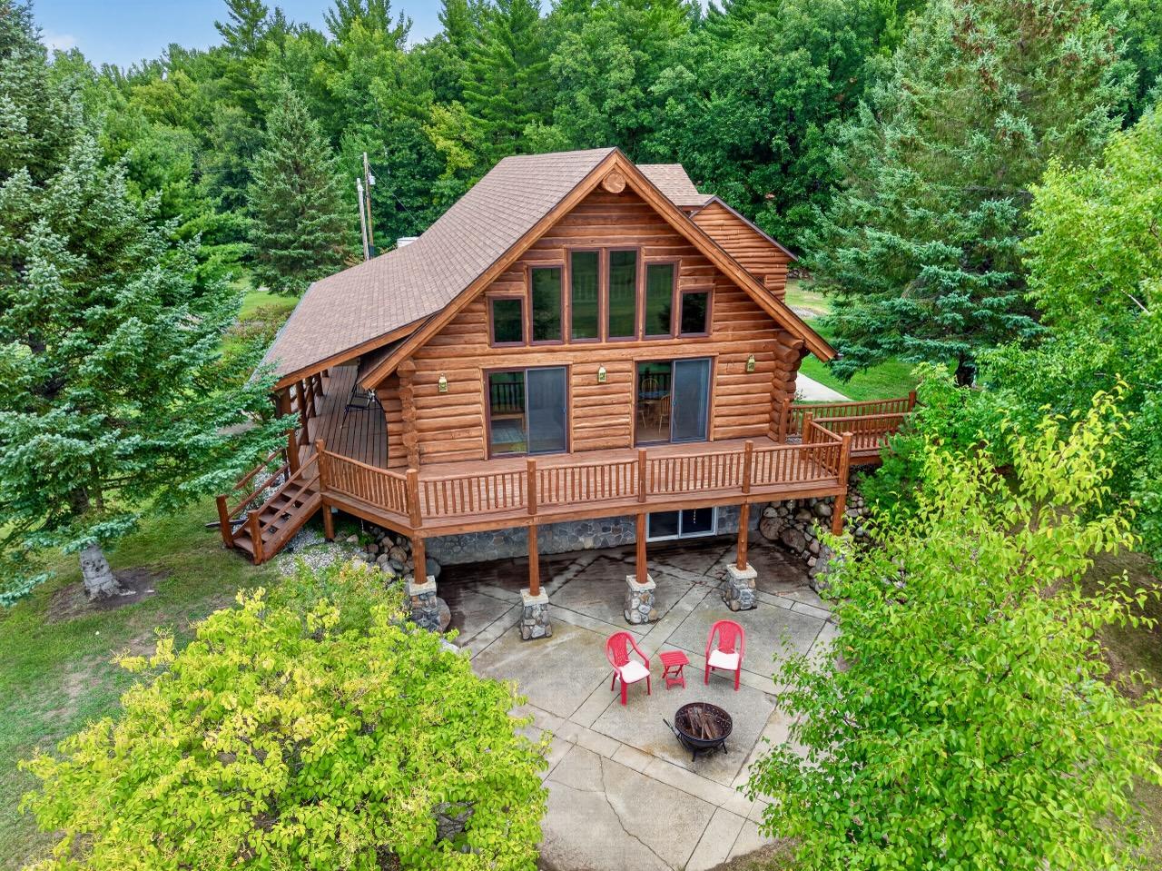1996 single family home for sale at 49684 440th Street in Perham, MN — 3 bed, 3 bath (photo 2 of 60)