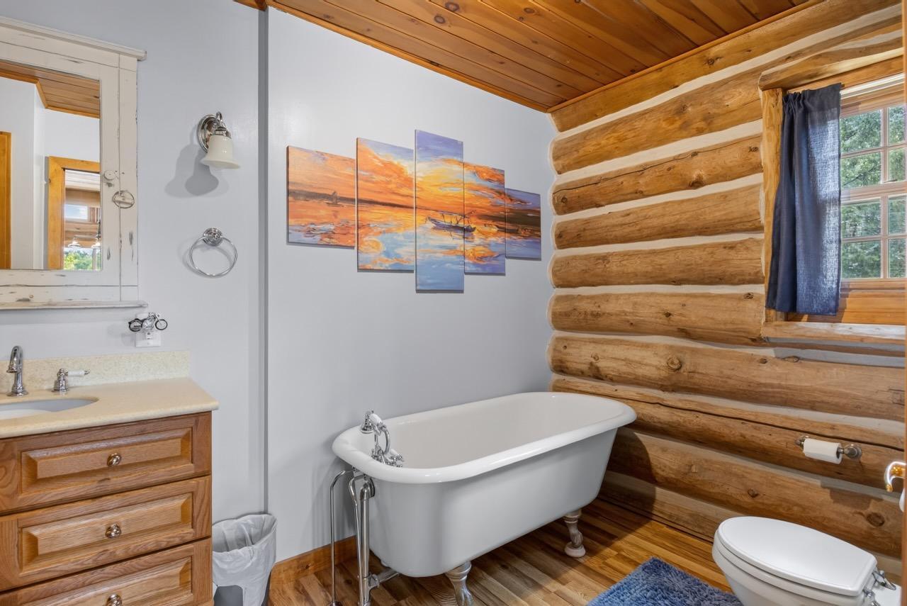1996 single family home for sale at 49684 440th Street in Perham, MN — 3 bed, 3 bath (photo 34 of 60)