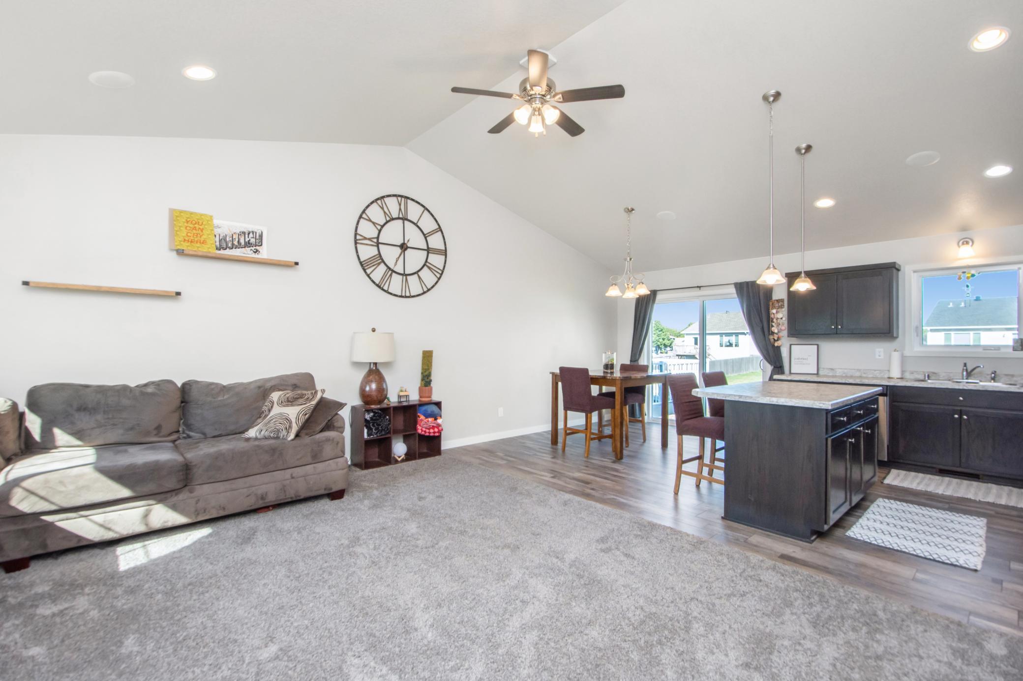 2018 twin home for sale at 3420 17th Street S in Moorhead, MN — 3 bed, 2 bath (photo 11 of 35)