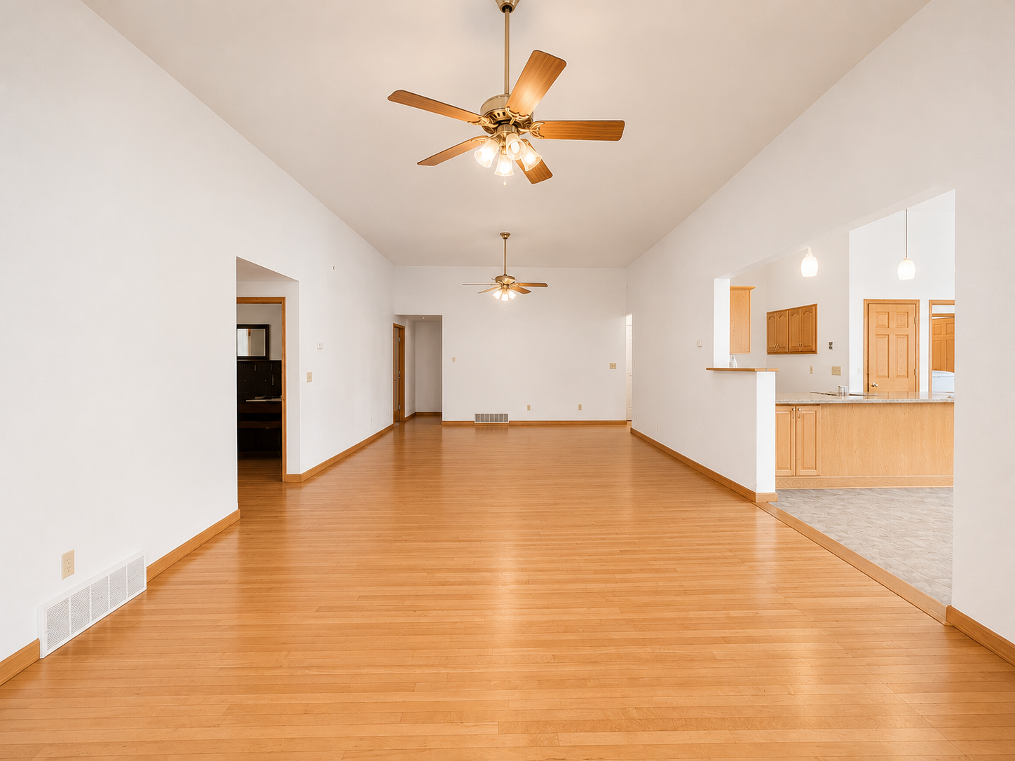 1910 single family home for sale at 205 1st Street N in Fairmount, ND — 4 bed, 3 bath (photo 13 of 38)