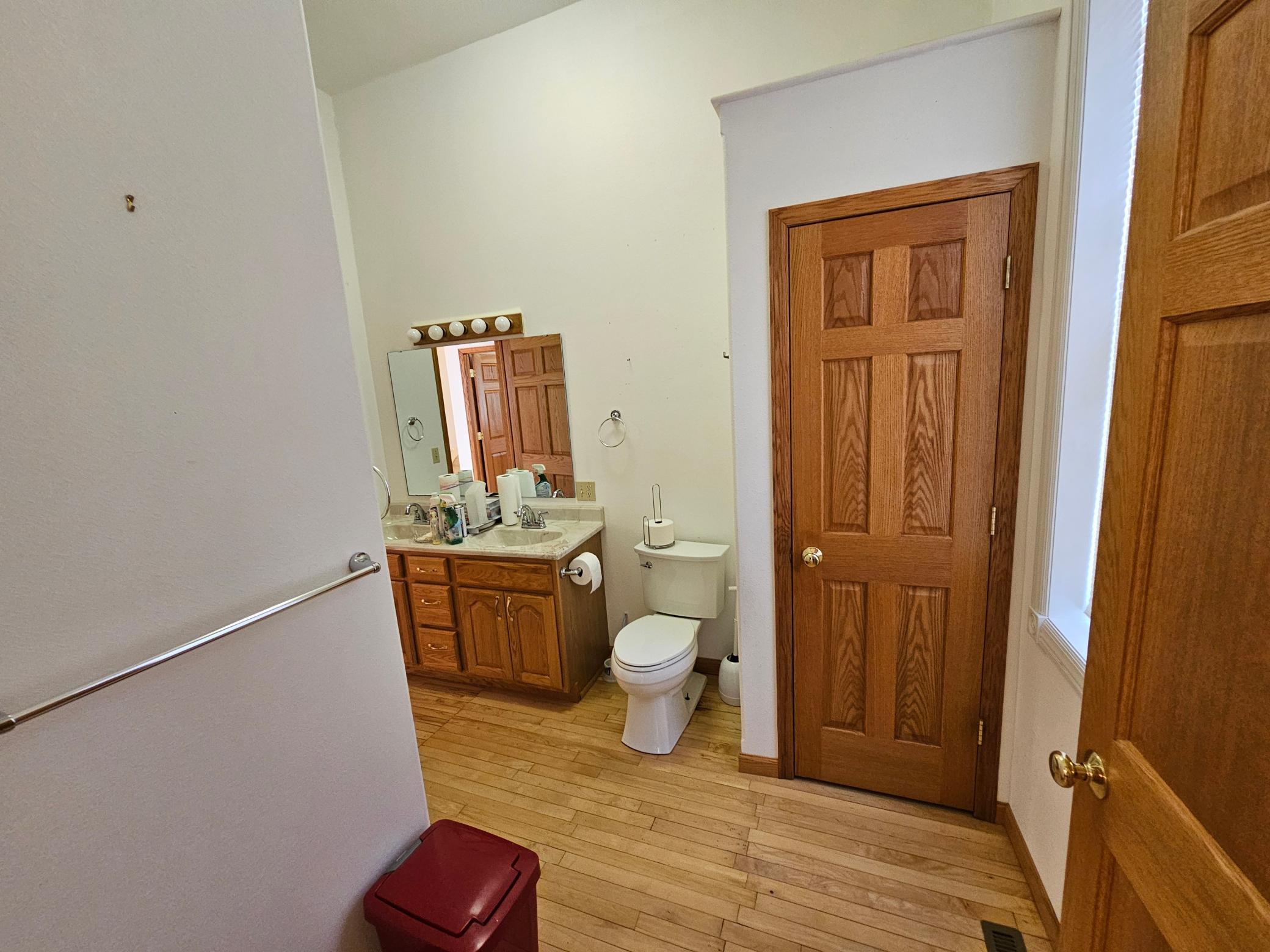 1910 single family home for sale at 205 1st Street N in Fairmount, ND — 4 bed, 3 bath (photo 20 of 38)