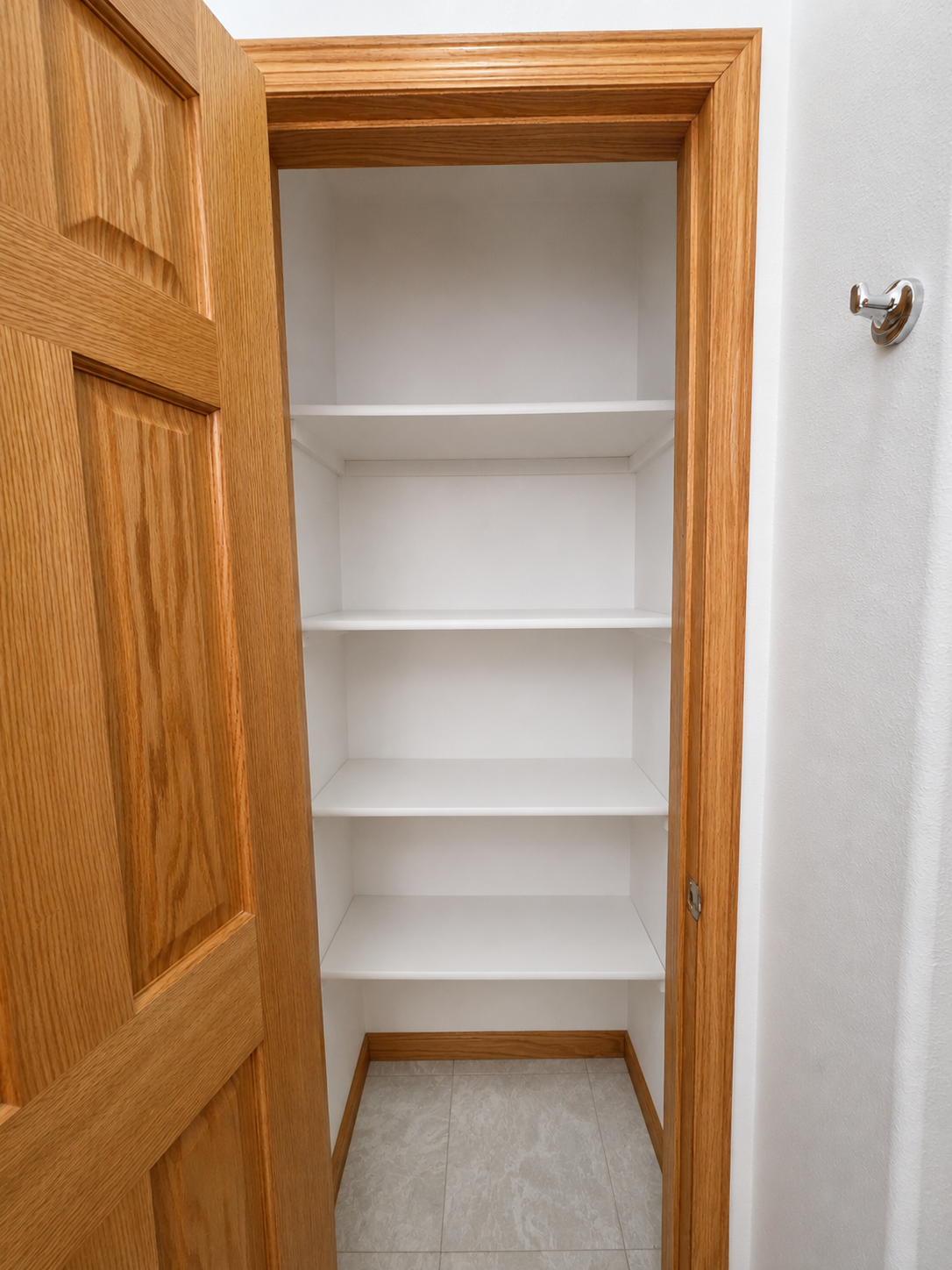 1910 single family home for sale at 205 1st Street N in Fairmount, ND — 4 bed, 3 bath (photo 21 of 38)