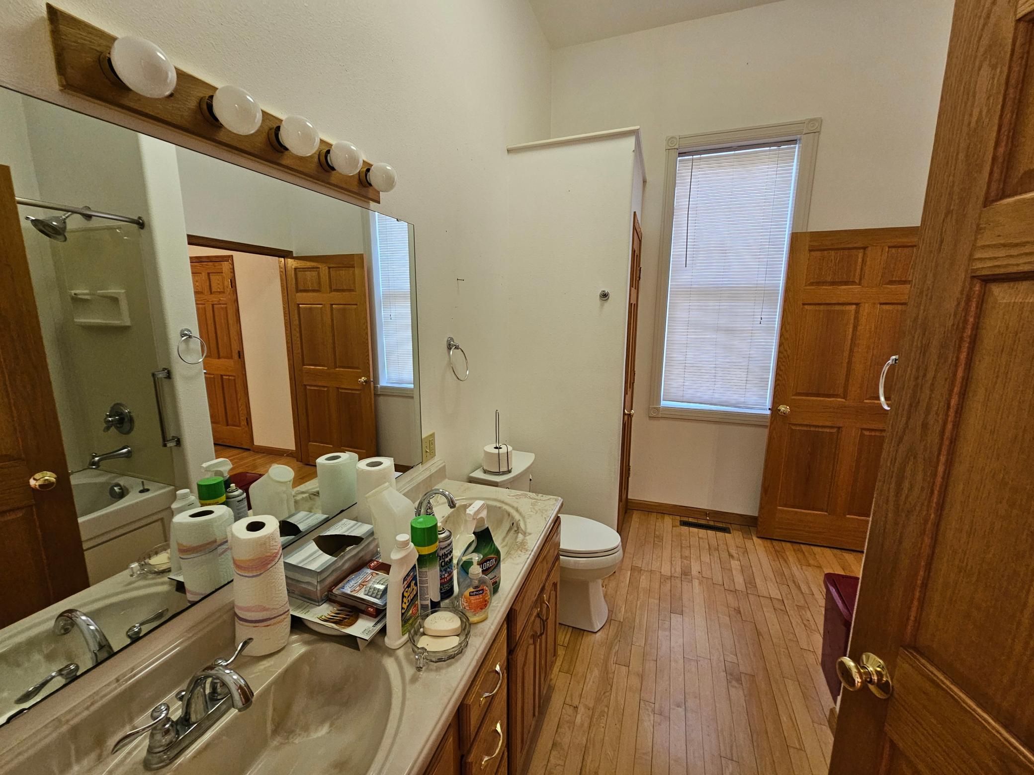 1910 single family home for sale at 205 1st Street N in Fairmount, ND — 4 bed, 3 bath (photo 23 of 38)