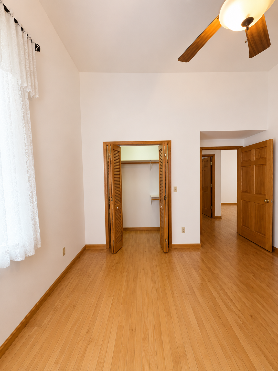 1910 single family home for sale at 205 1st Street N in Fairmount, ND — 4 bed, 3 bath (photo 25 of 38)