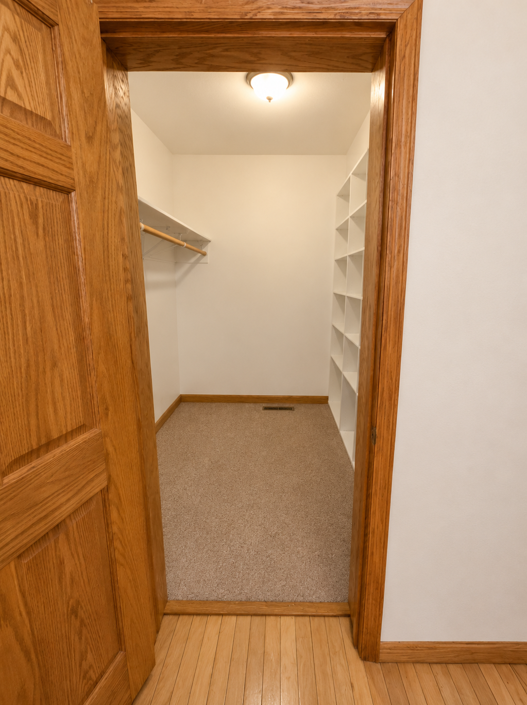 1910 single family home for sale at 205 1st Street N in Fairmount, ND — 4 bed, 3 bath (photo 27 of 38)