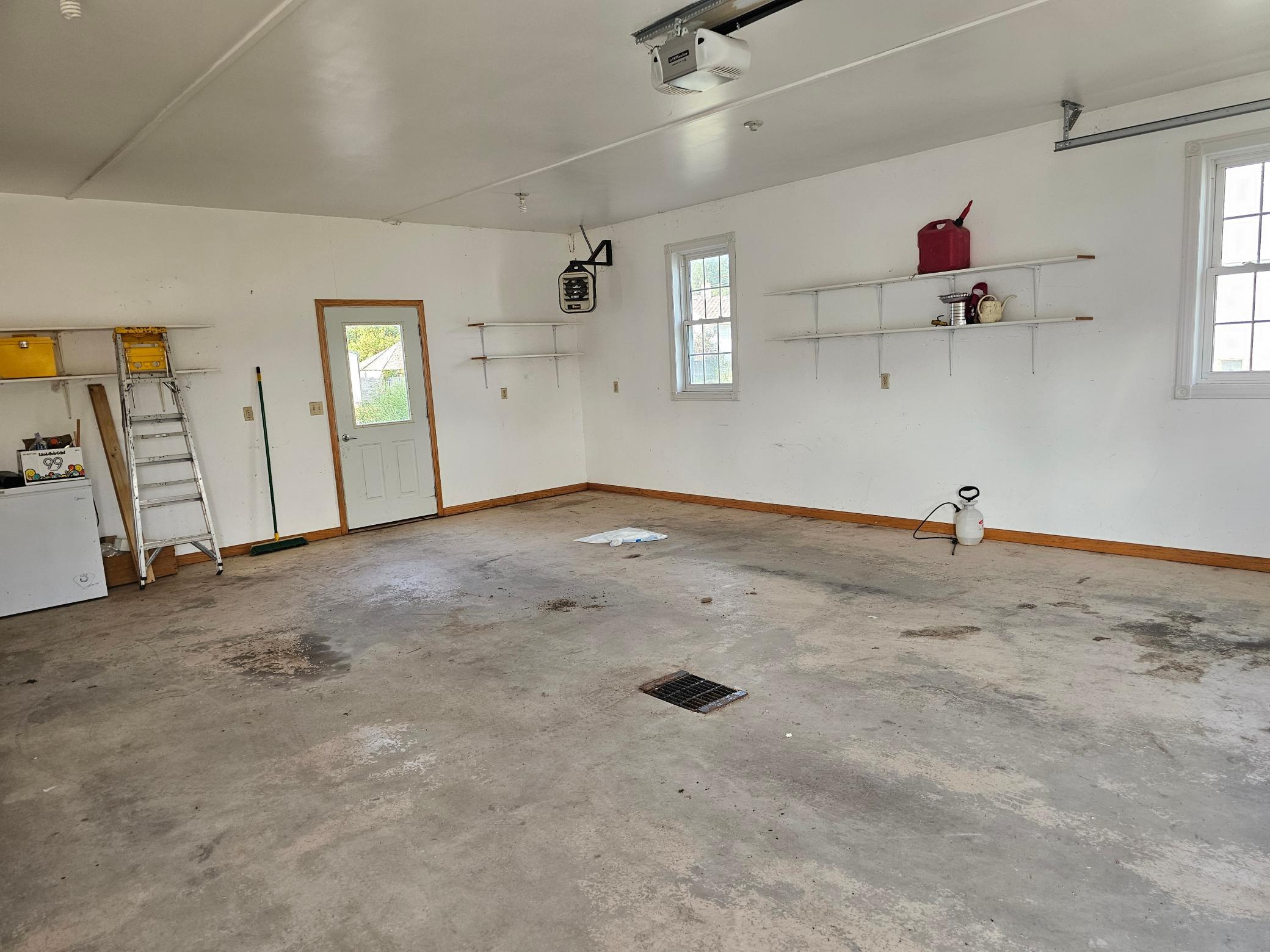 1910 single family home for sale at 205 1st Street N in Fairmount, ND — 4 bed, 3 bath (photo 28 of 38)