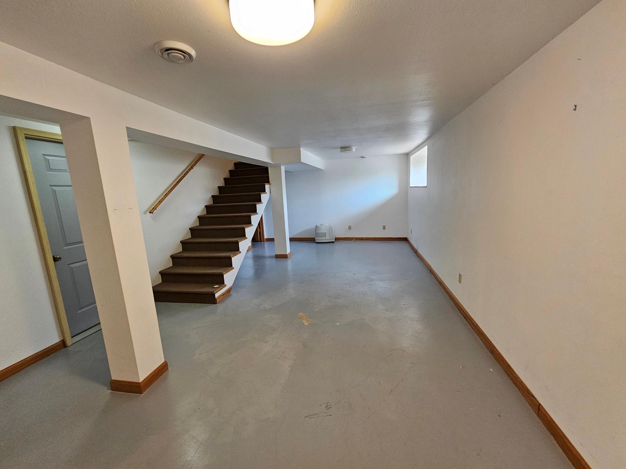 1910 single family home for sale at 205 1st Street N in Fairmount, ND — 4 bed, 3 bath (photo 29 of 38)