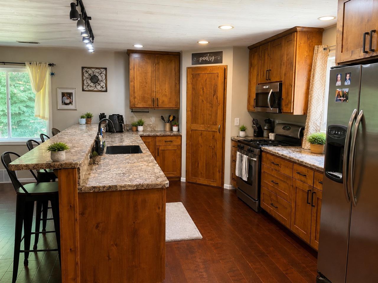 2008 single family home for sale at 30315 River Pointe Trail in Underwood, MN — 4 bed, 3 bath (photo 10 of 54)
