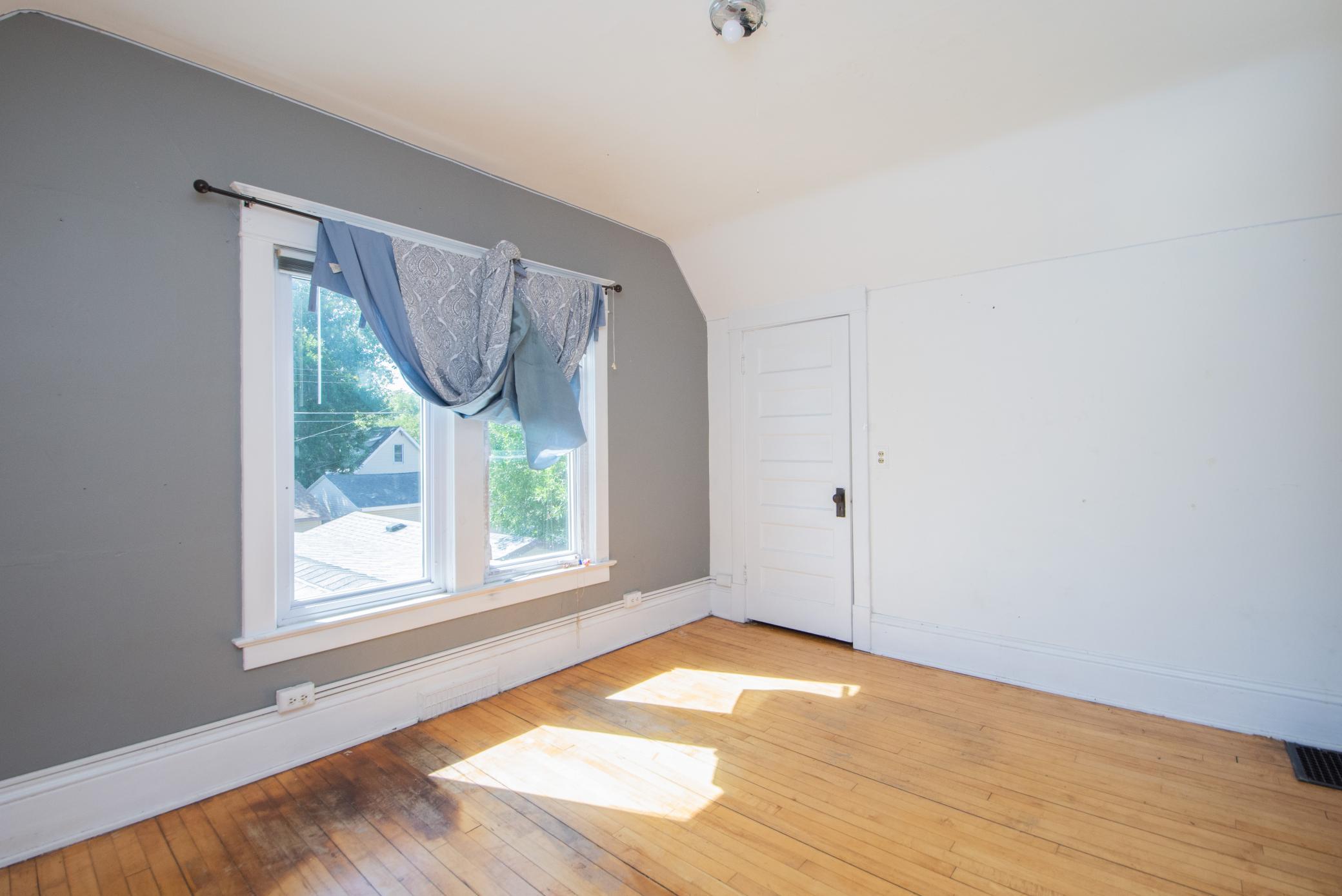 1908 single family home for sale at 509 Center Avenue E in Dilworth, MN — 3 bed, 2 bath (photo 19 of 30)