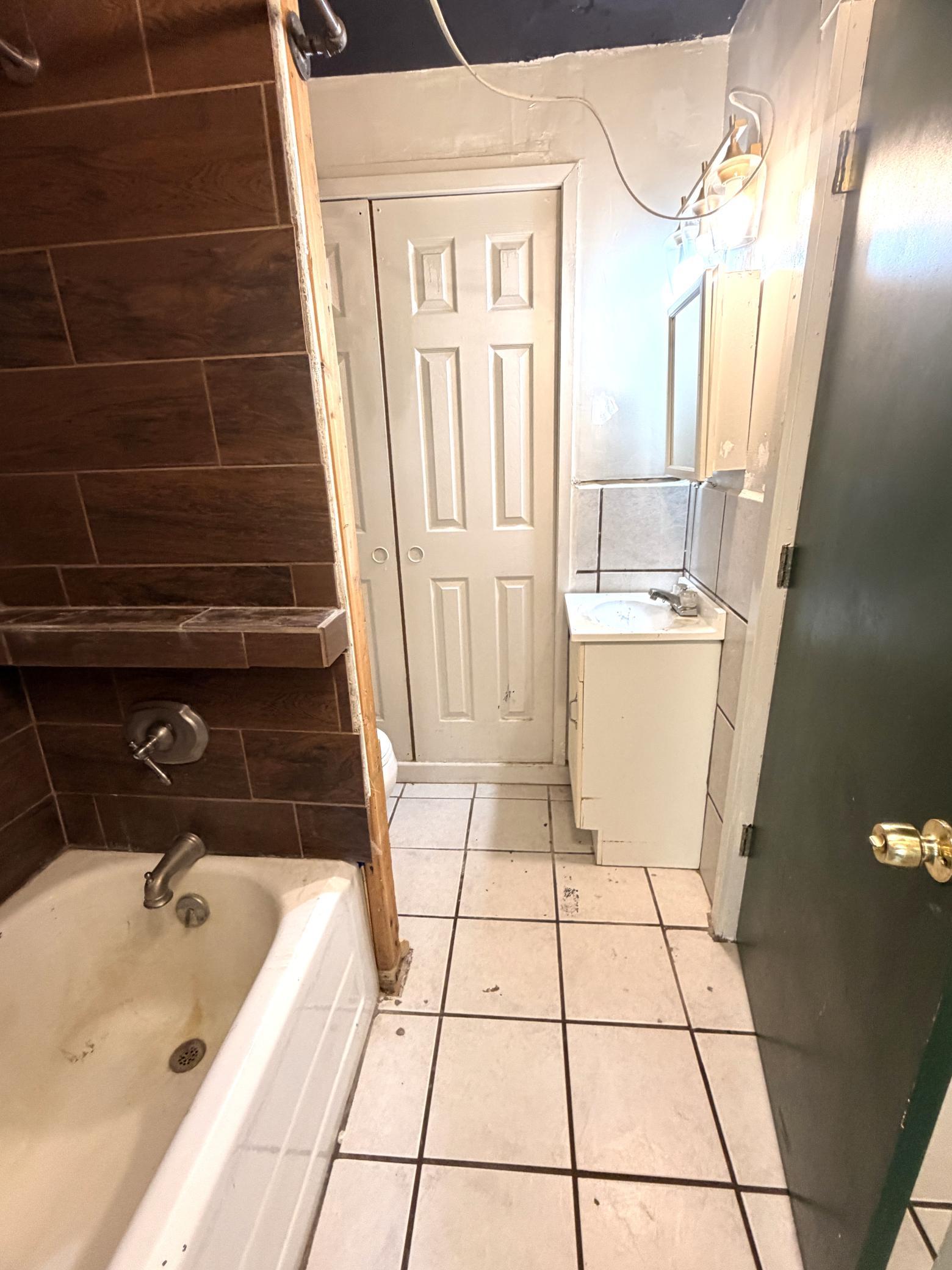 1900 single family home for sale at 102 Sunset Avenue NW in Bagley, MN — 1 bed, 1 bath (photo 13 of 17)