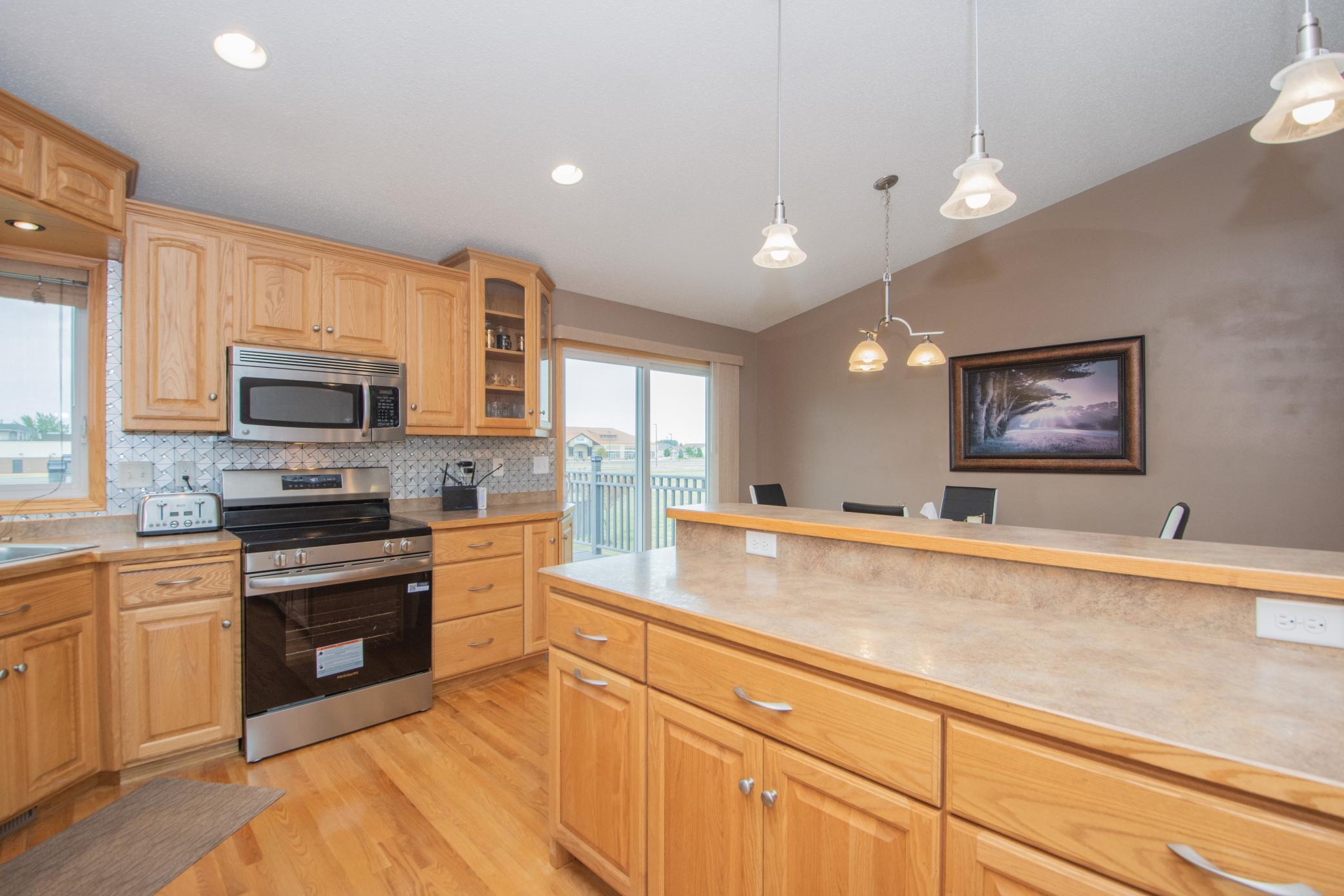 2009 single family home for sale at 1234 35th Street Circle S in Moorhead, MN — 4 bed, 3 bath (photo 18 of 49)