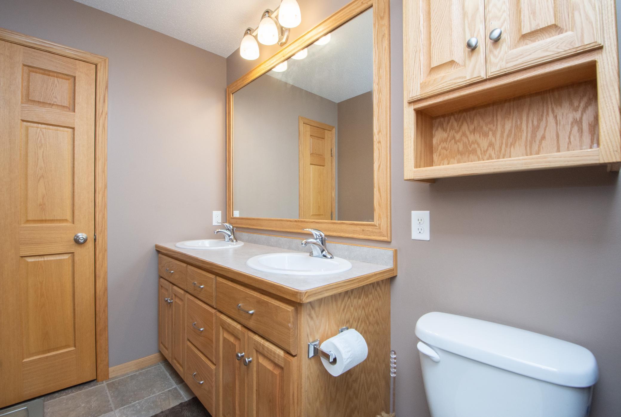 2009 single family home for sale at 1234 35th Street Circle S in Moorhead, MN — 4 bed, 3 bath (photo 24 of 49)