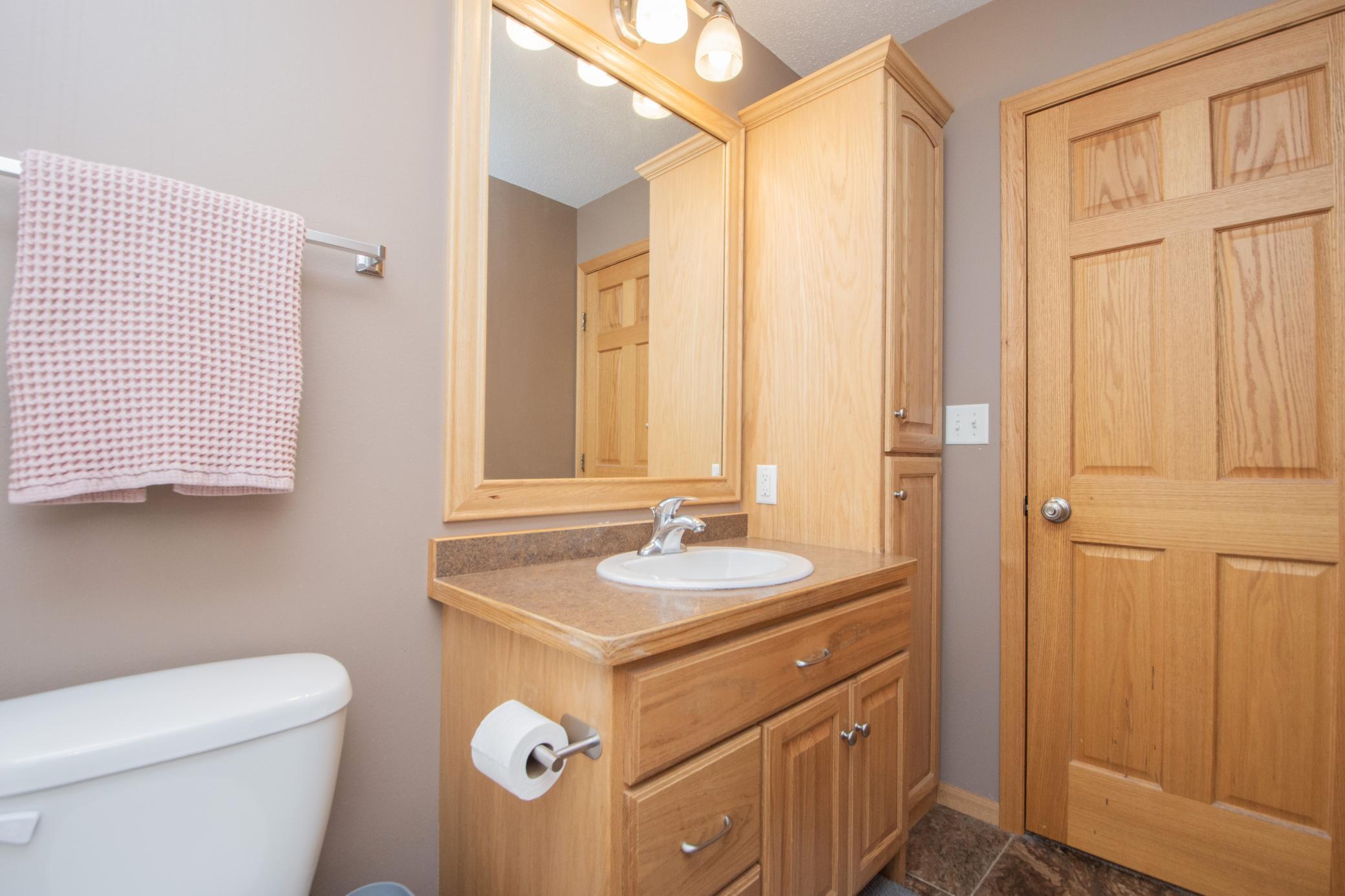 2009 single family home for sale at 1234 35th Street Circle S in Moorhead, MN — 4 bed, 3 bath (photo 29 of 49)