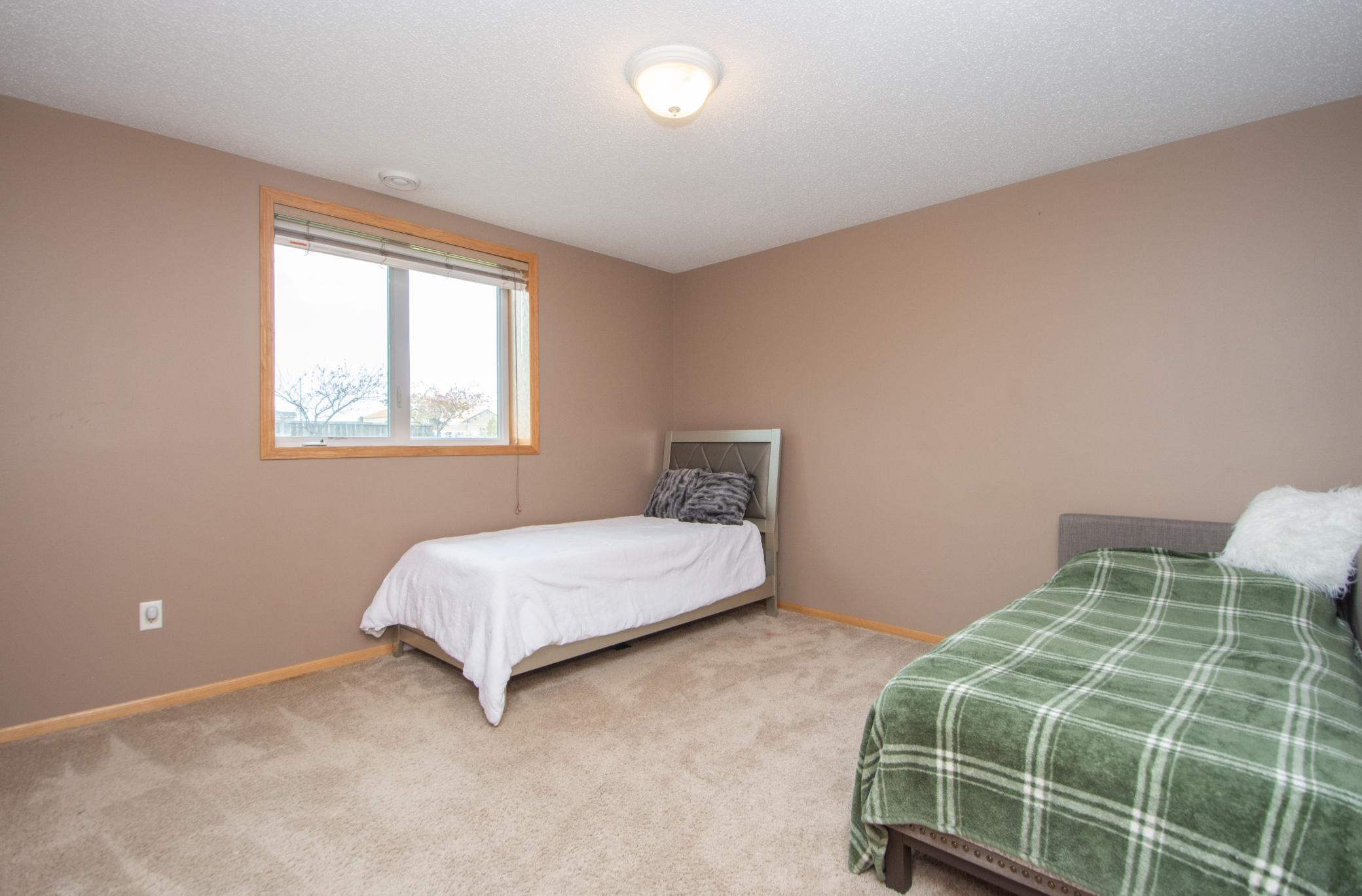 2009 single family home for sale at 1234 35th Street Circle S in Moorhead, MN — 4 bed, 3 bath (photo 40 of 49)