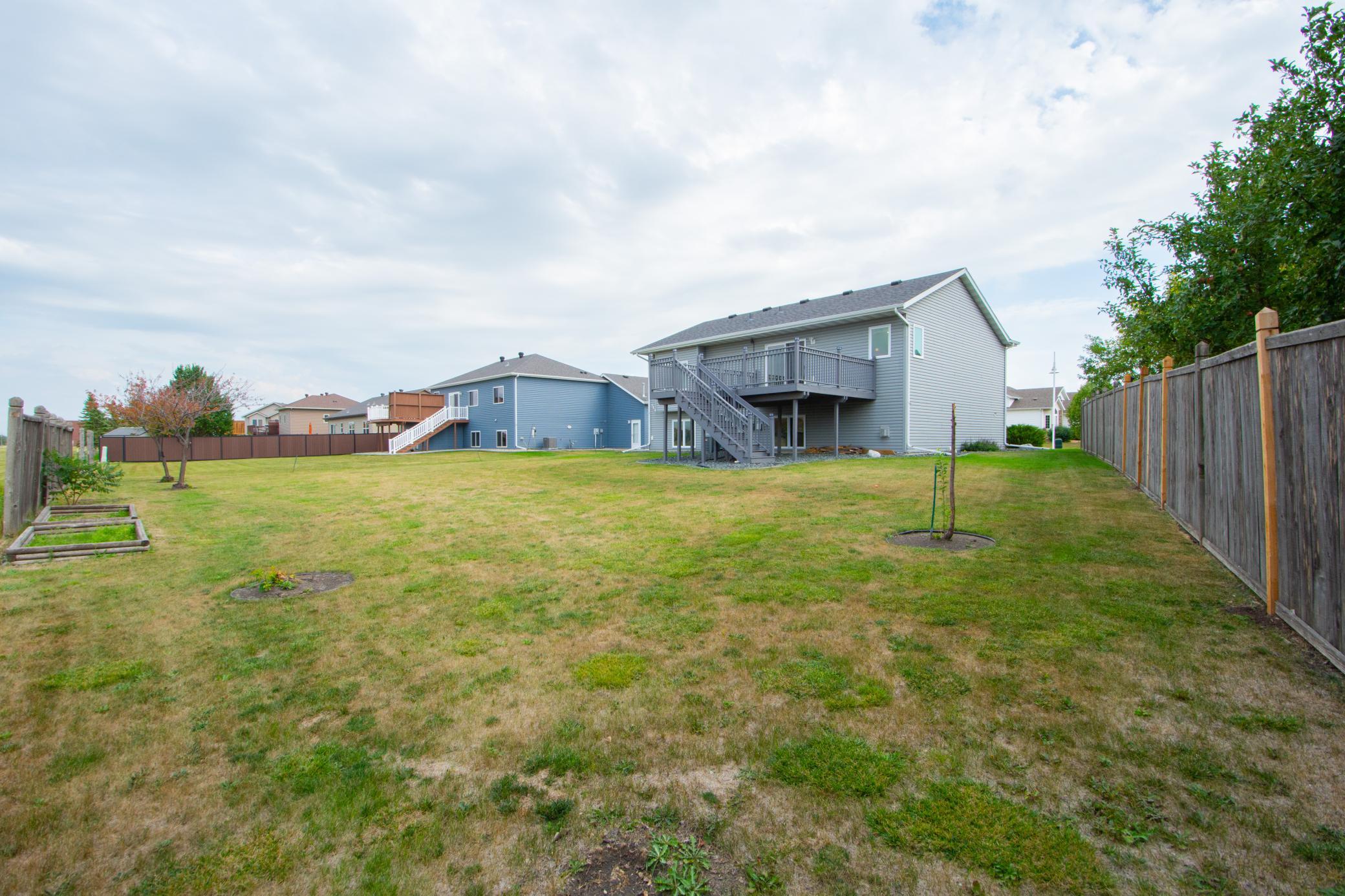 2009 single family home for sale at 1234 35th Street Circle S in Moorhead, MN — 4 bed, 3 bath (photo 46 of 49)