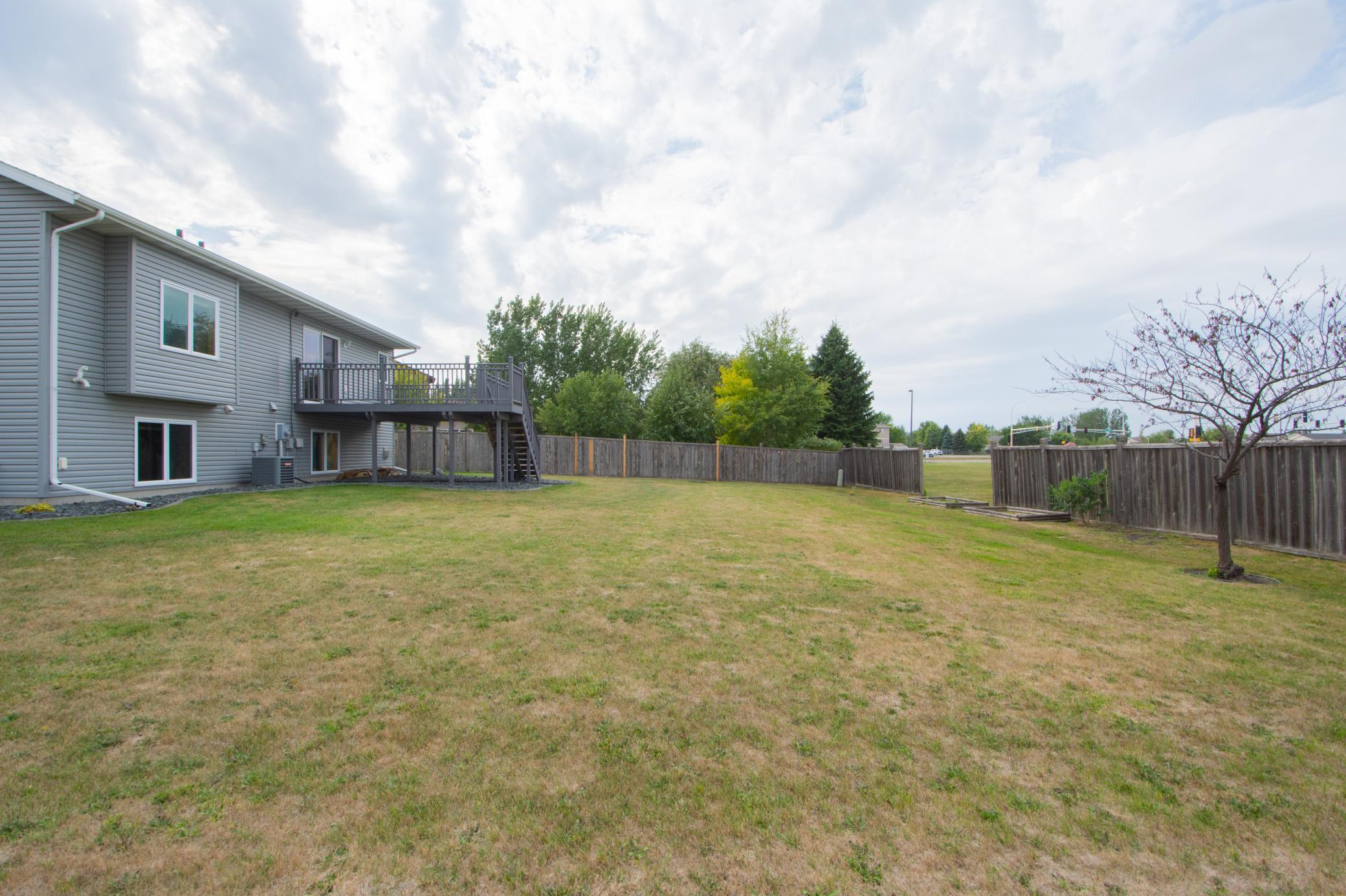 2009 single family home for sale at 1234 35th Street Circle S in Moorhead, MN — 4 bed, 3 bath (photo 48 of 49)