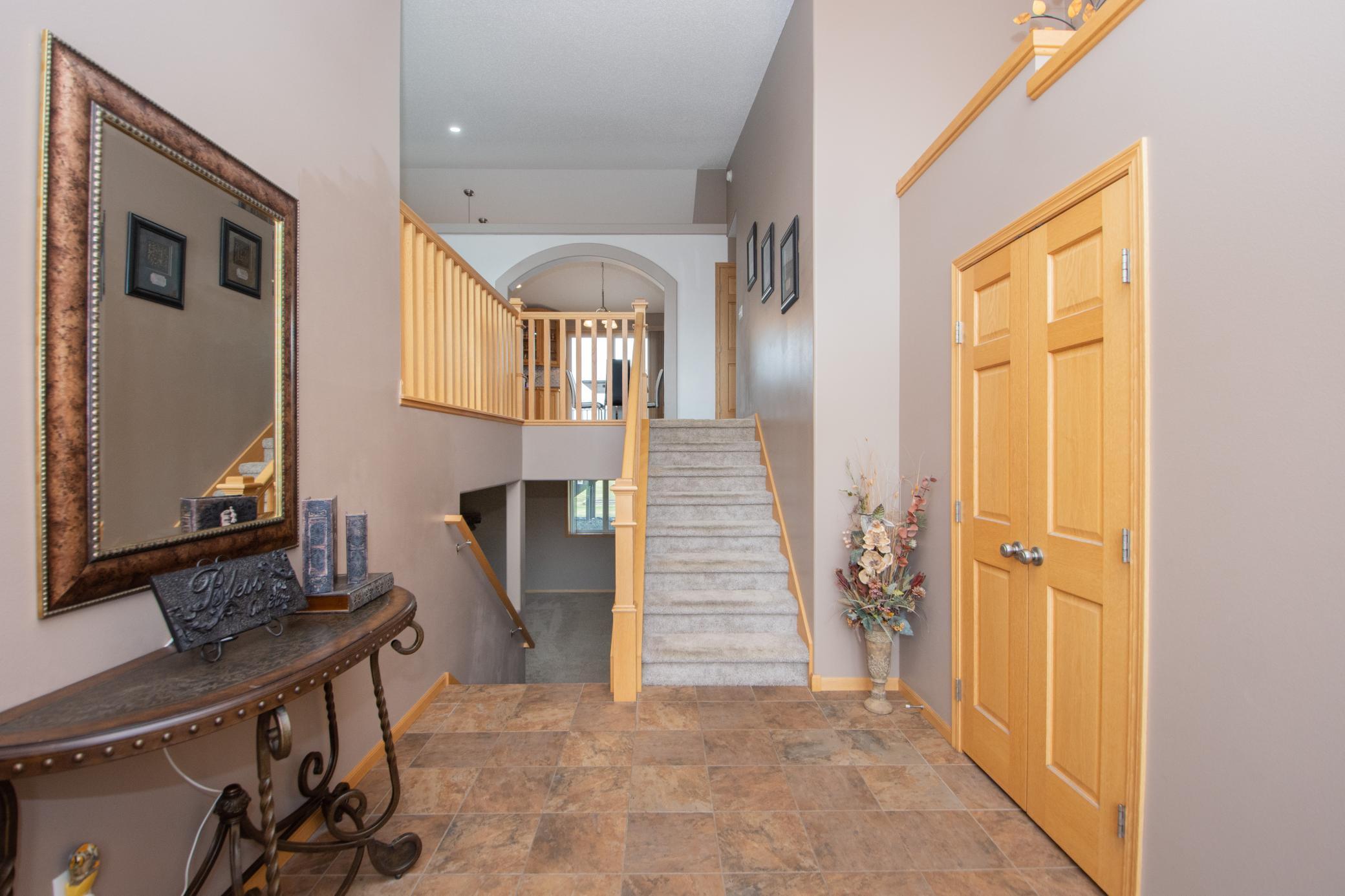 2009 single family home for sale at 1234 35th Street Circle S in Moorhead, MN — 4 bed, 3 bath (photo 6 of 49)