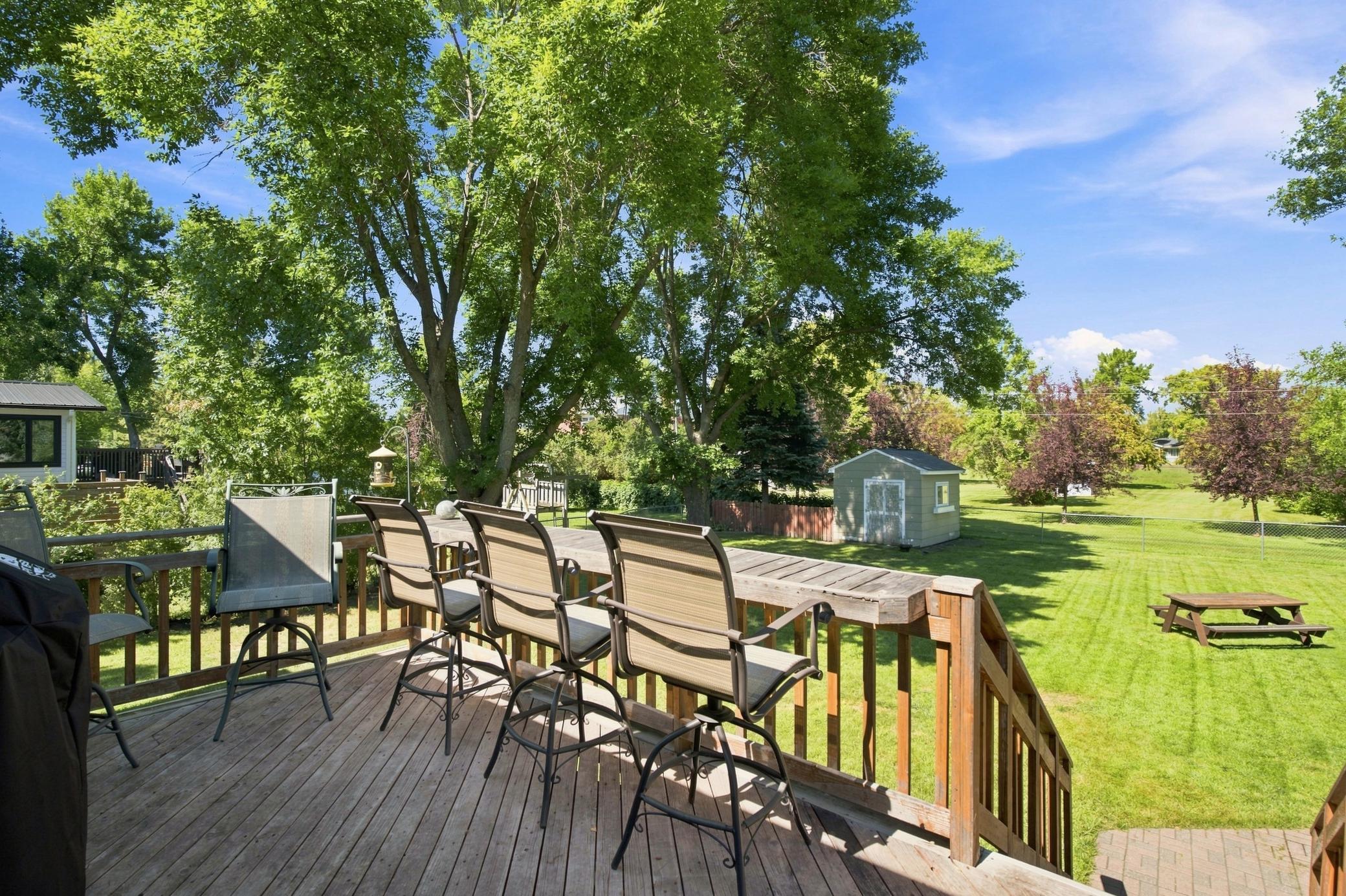 1980 single family home for sale at 543 Crescent Drive in Thompson, ND — 4 bed, 2 bath (photo 21 of 25)