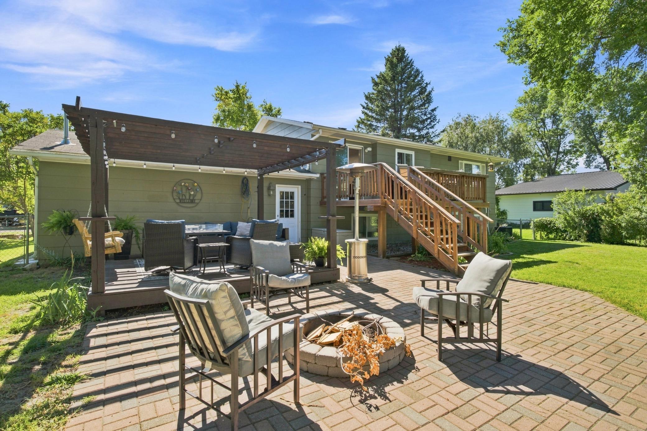 1980 single family home for sale at 543 Crescent Drive in Thompson, ND — 4 bed, 2 bath (photo 22 of 25)